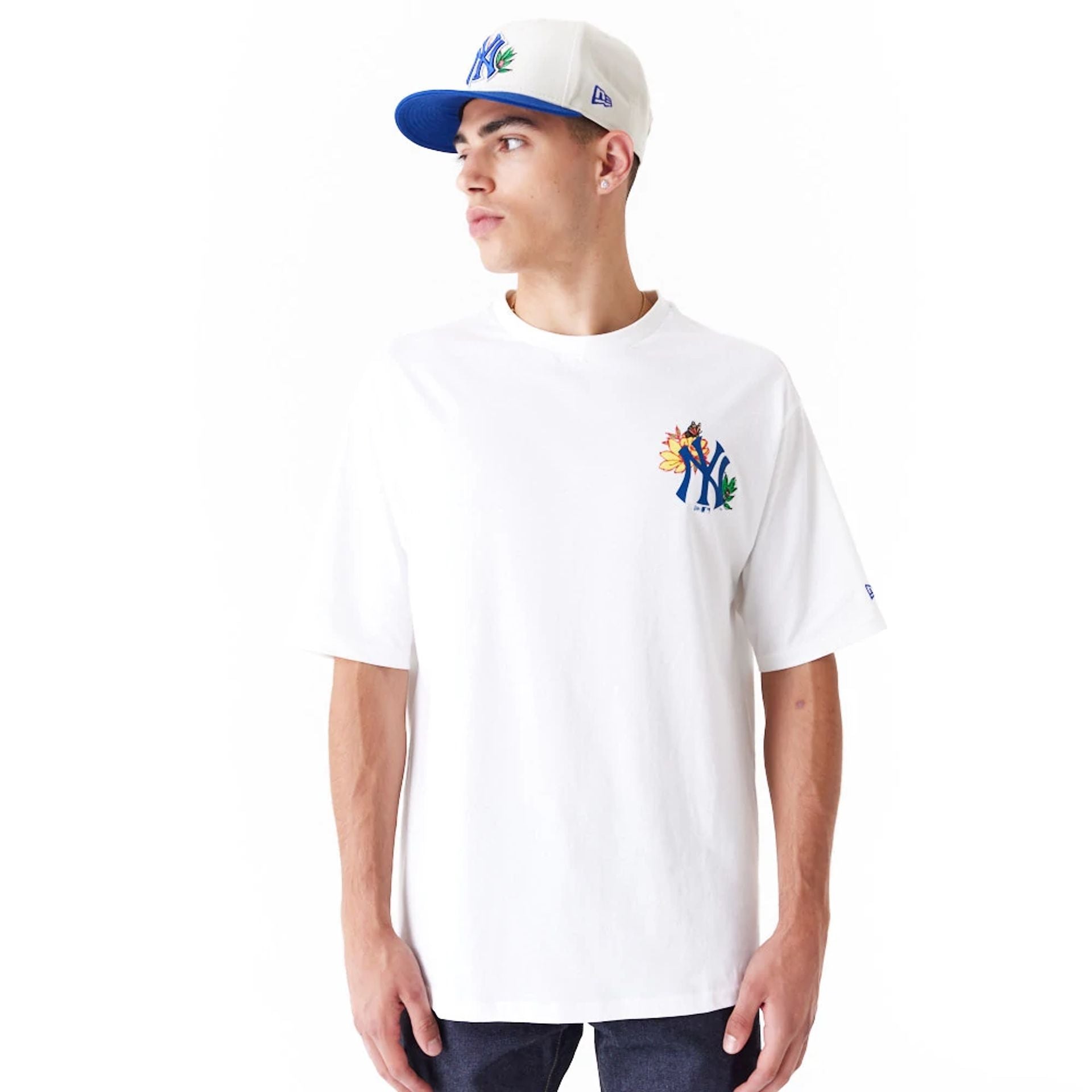 The Male model is wearing New York Yankees MLB Floral Graphic White Oversized T-Shirt 1