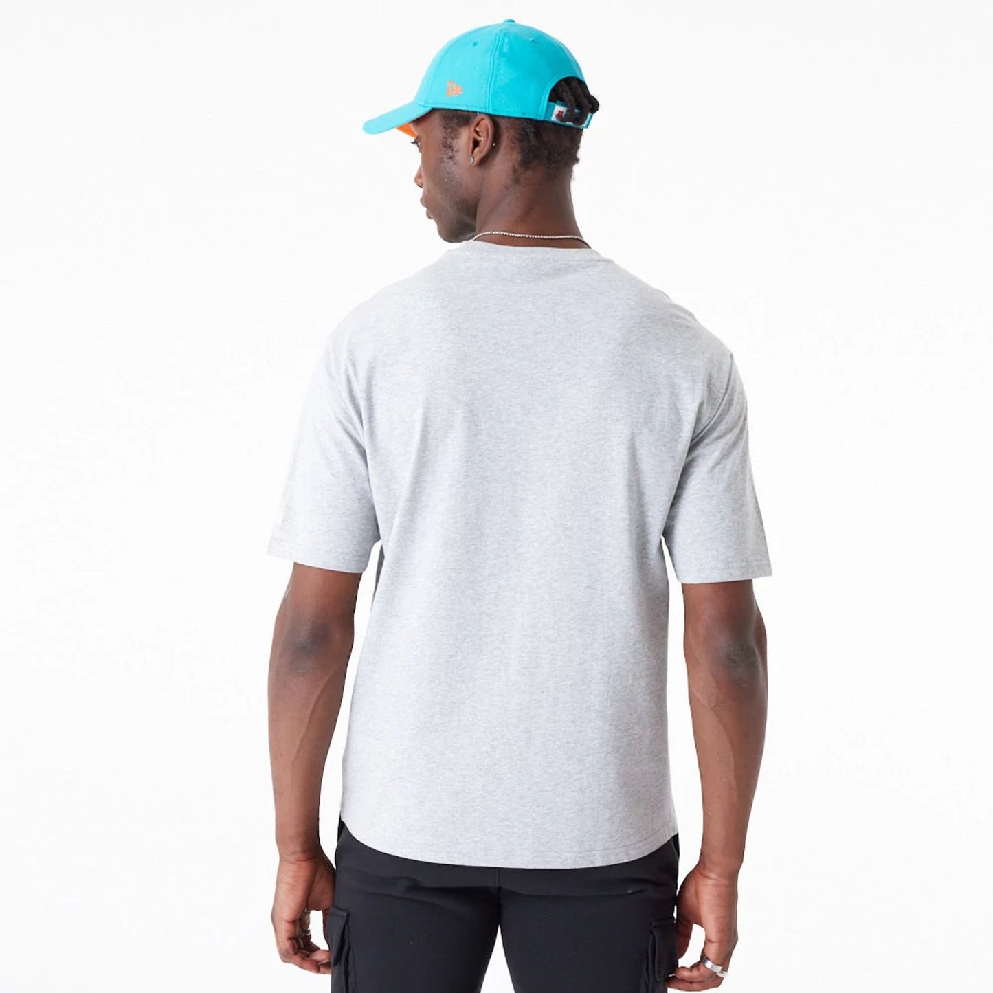 The Male model is wearing Miami Dolphins NFL Team Graphic Grey Oversized T-Shirt 4