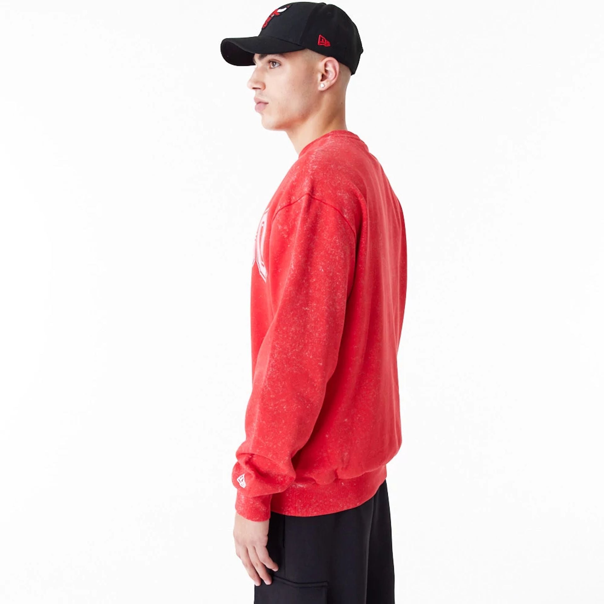 The Male model is wearing Chicago Bulls NBA Washed Red Crew Neck Sweatshirt 5