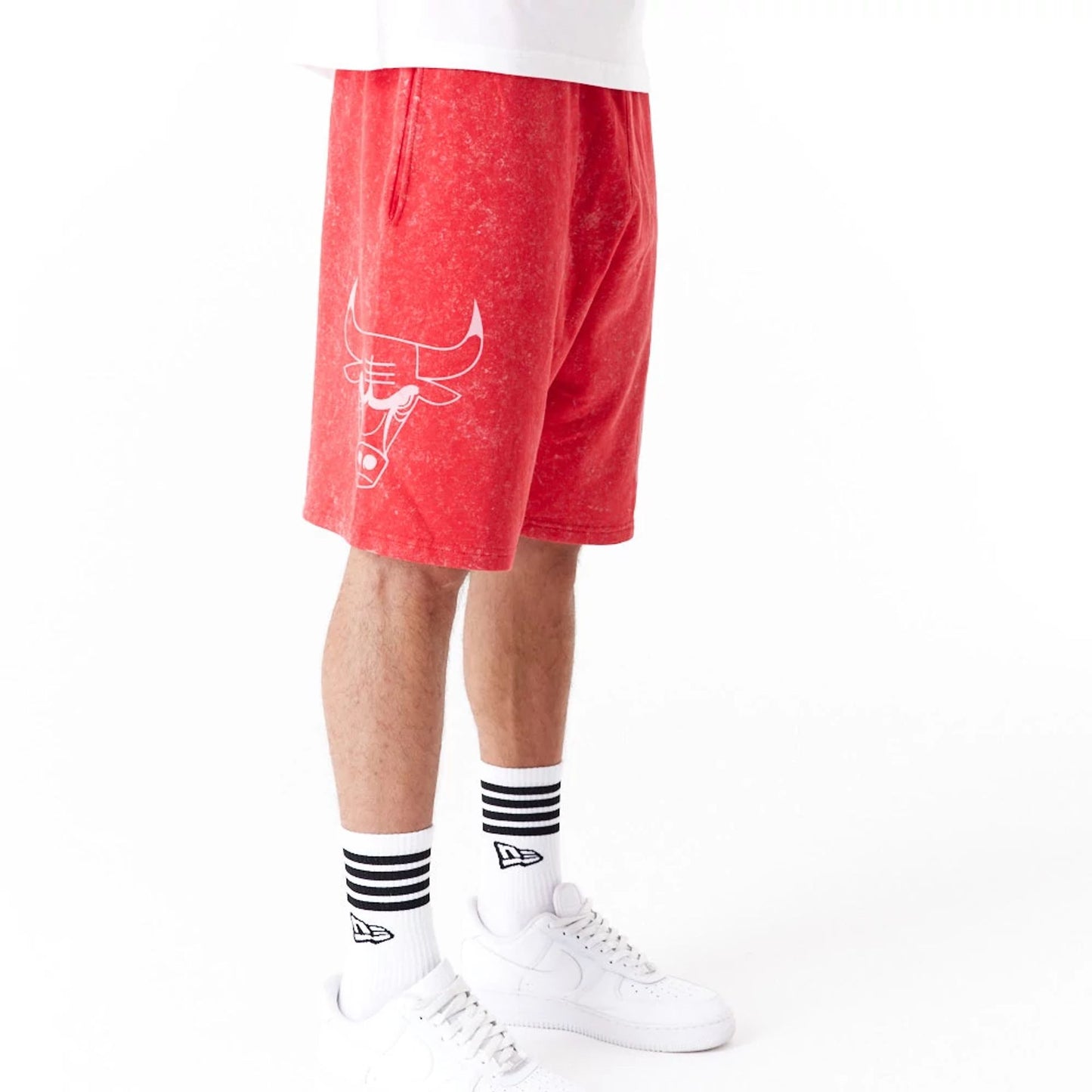 The Male model is wearing Chicago Bulls NBA Washed Red Shorts 8