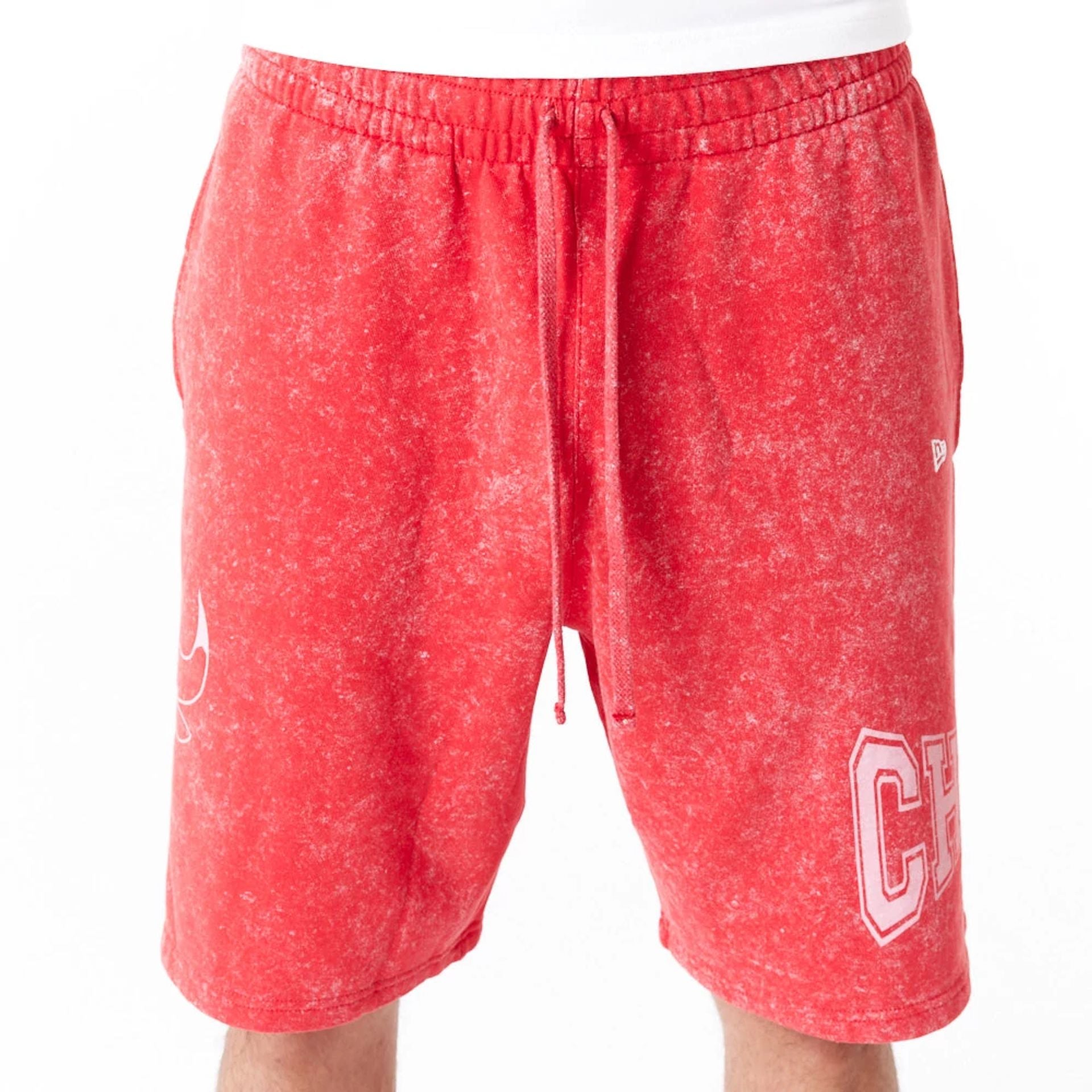 The Male model is wearing Chicago Bulls NBA Washed Red Shorts 6