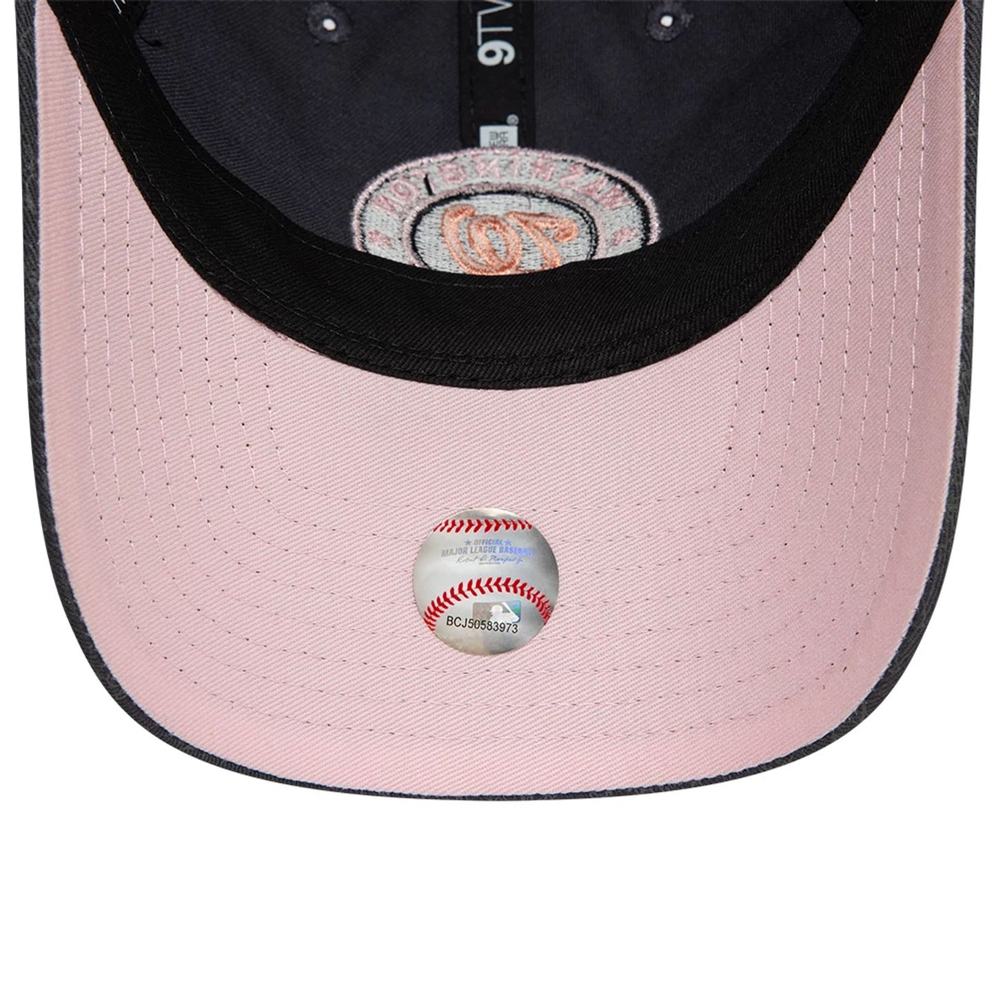 This is a Washington Nationals MLB City Connect Fan Pack Dark Grey 9TWENTY Adjustable Cap 2