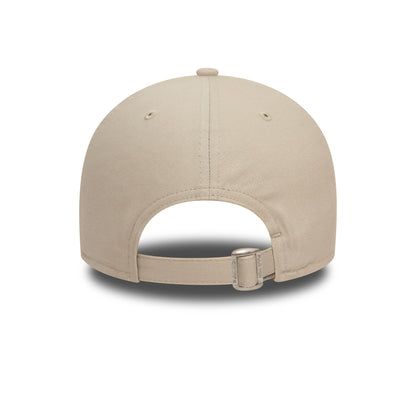 This is a LA Dodgers League Essential Light Beige 9FORTY Adjustable Cap 4