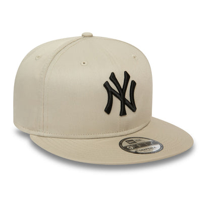 This is a New York Yankees League Essential Light Beige 9FIFTY Snapback Cap 3