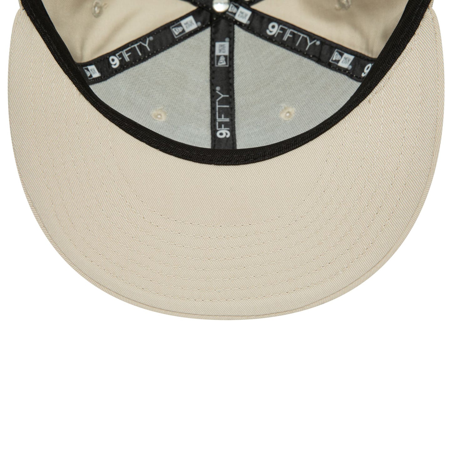 This is a New York Yankees League Essential Light Beige 9FIFTY Snapback Cap 5