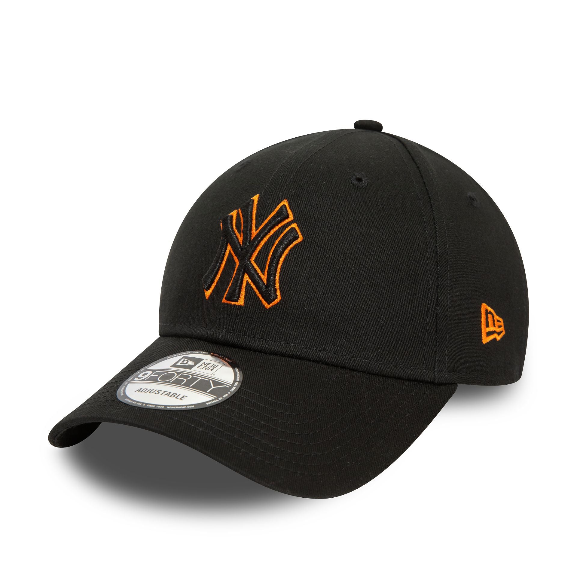 This is a New York Yankees Team Outline Black 9FORTY Adjustable Cap 1