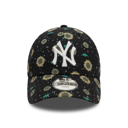 This is a New York Yankees Youth Floral All Over Print Black 9FORTY Adjustable Cap 2