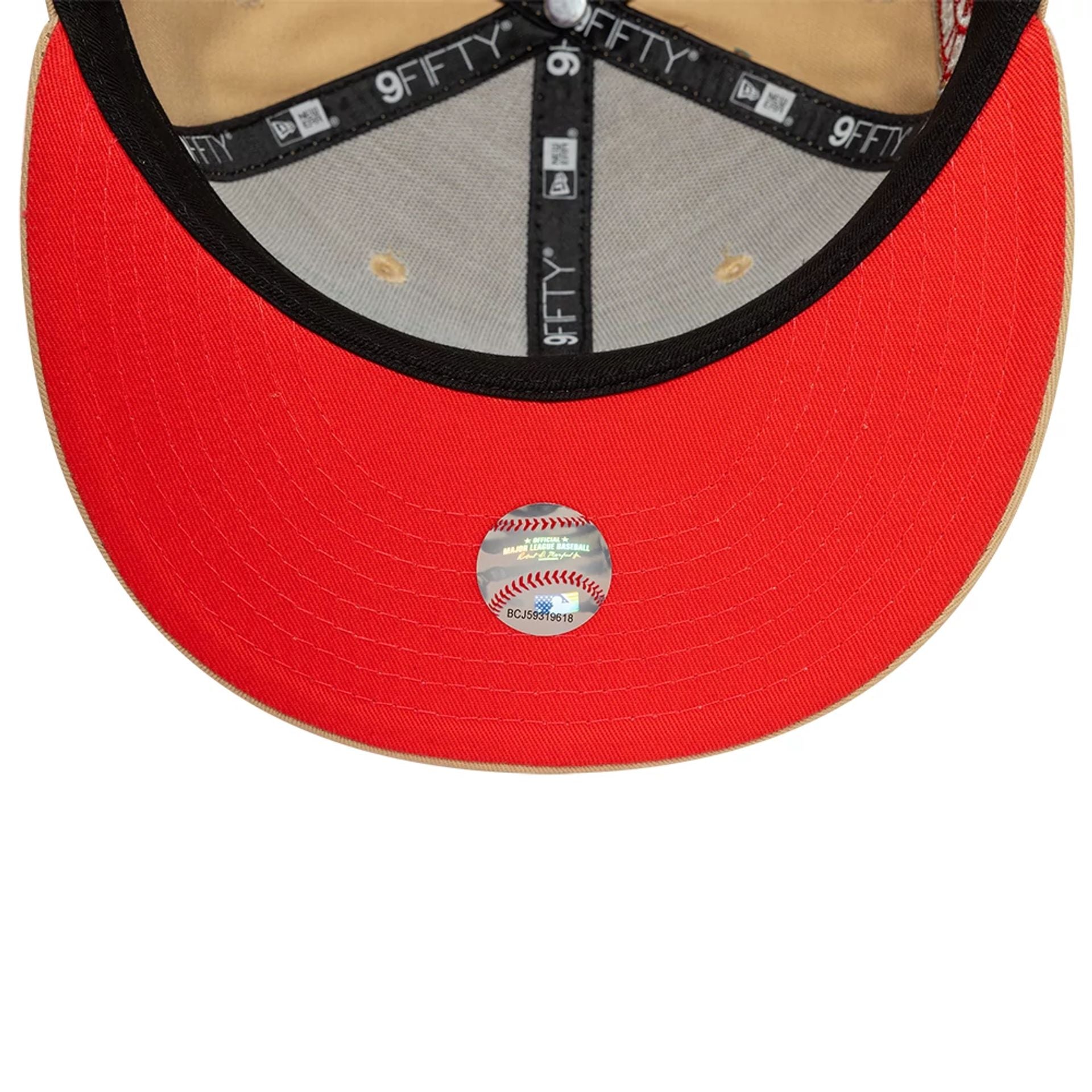 This is a Chicago Cubs MLB Summer Icon Light Beige 9FIFTY Snapback Cap 5