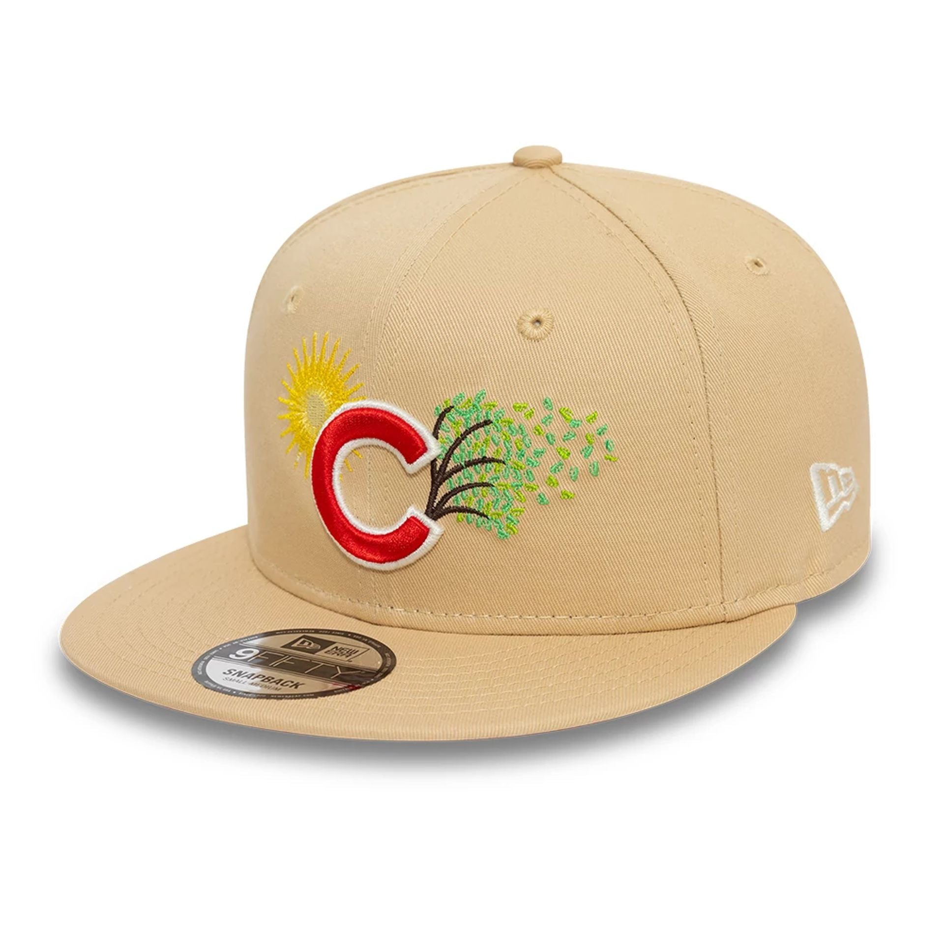 This is a Chicago Cubs MLB Summer Icon Light Beige 9FIFTY Snapback Cap 1