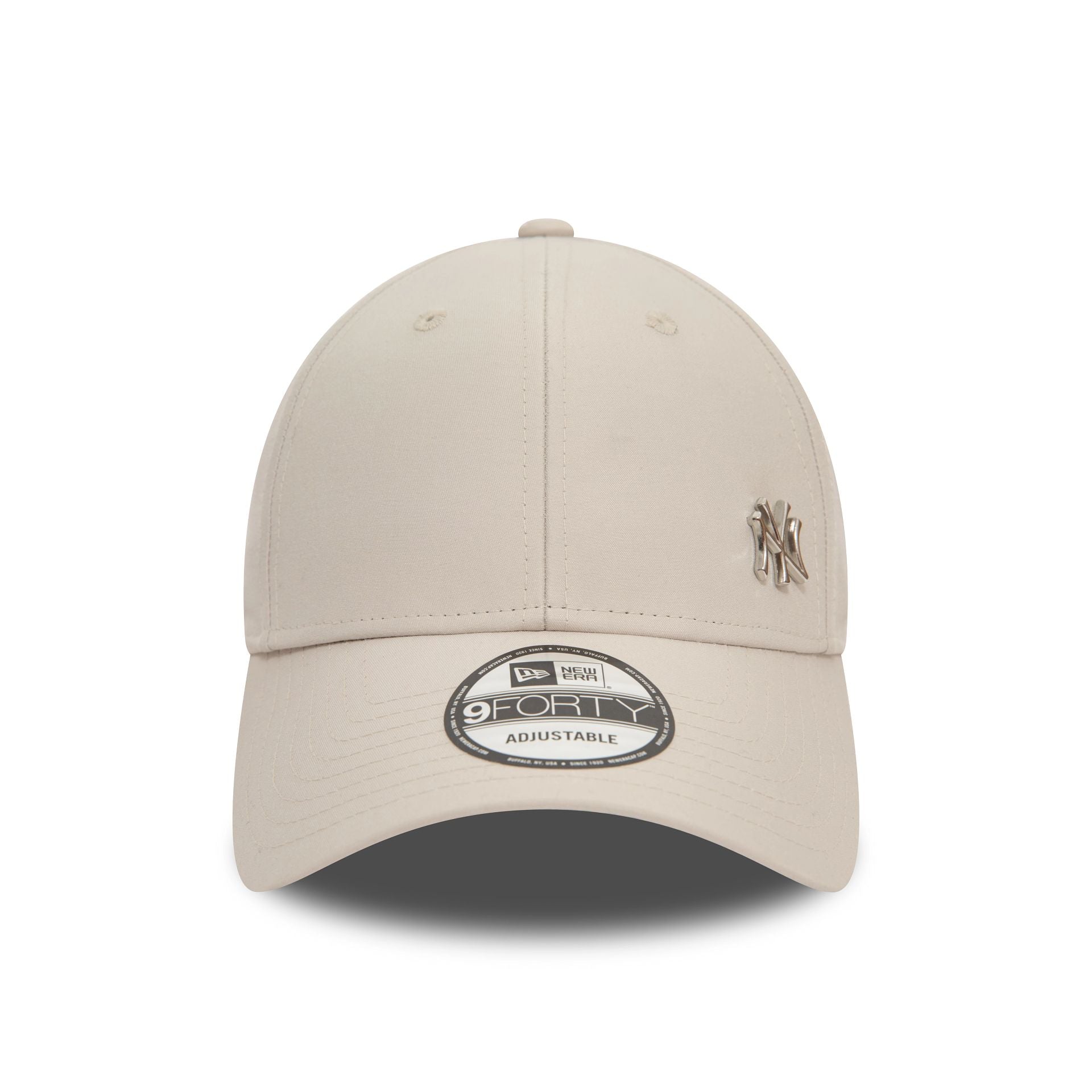 This is a New York Yankees Flawless Light Beige 9FORTY Adjustable Cap 2