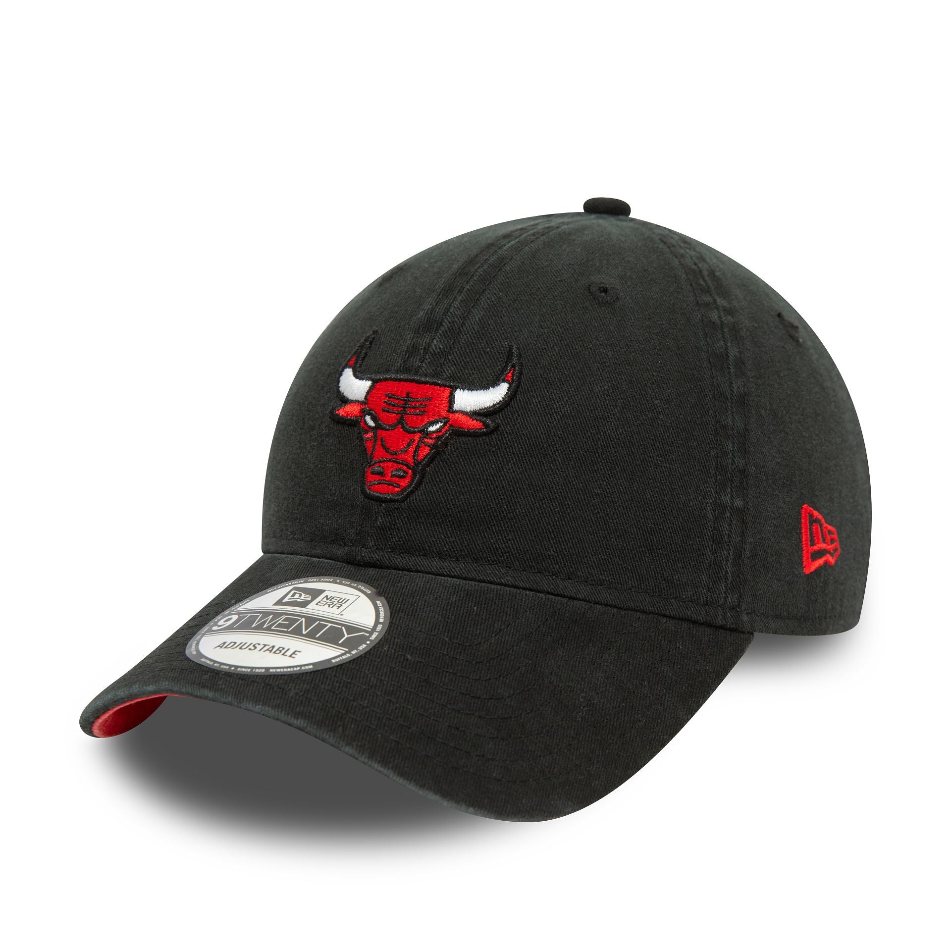 This is a Chicago Bulls NBA Black 9TWENTY Adjustable Cap 1