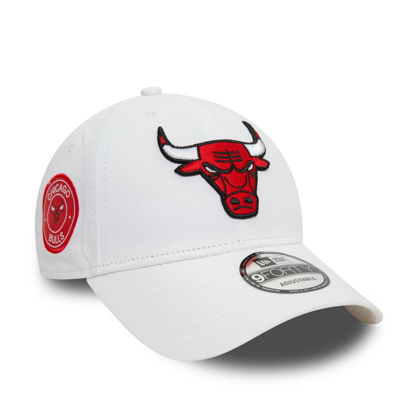 This is a Chicago Bulls NBA White 9FORTY Adjustable Cap 3