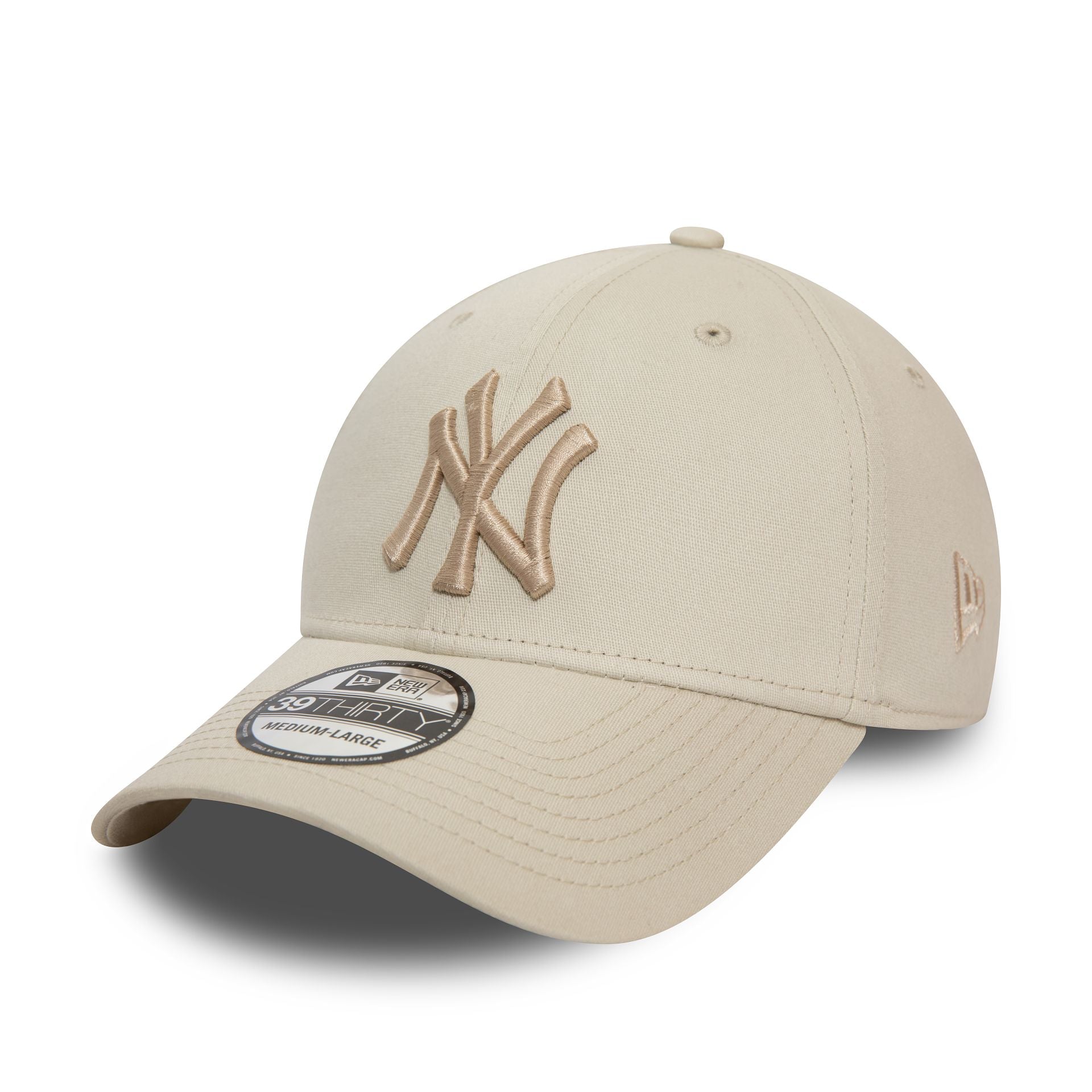 This is a New York Yankees League Essential Light Beige 39THIRTY Stretch Fit Cap 1