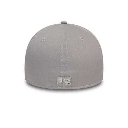 This is a New York Yankees League Essential Grey 39THIRTY Stretch Fit Cap 4