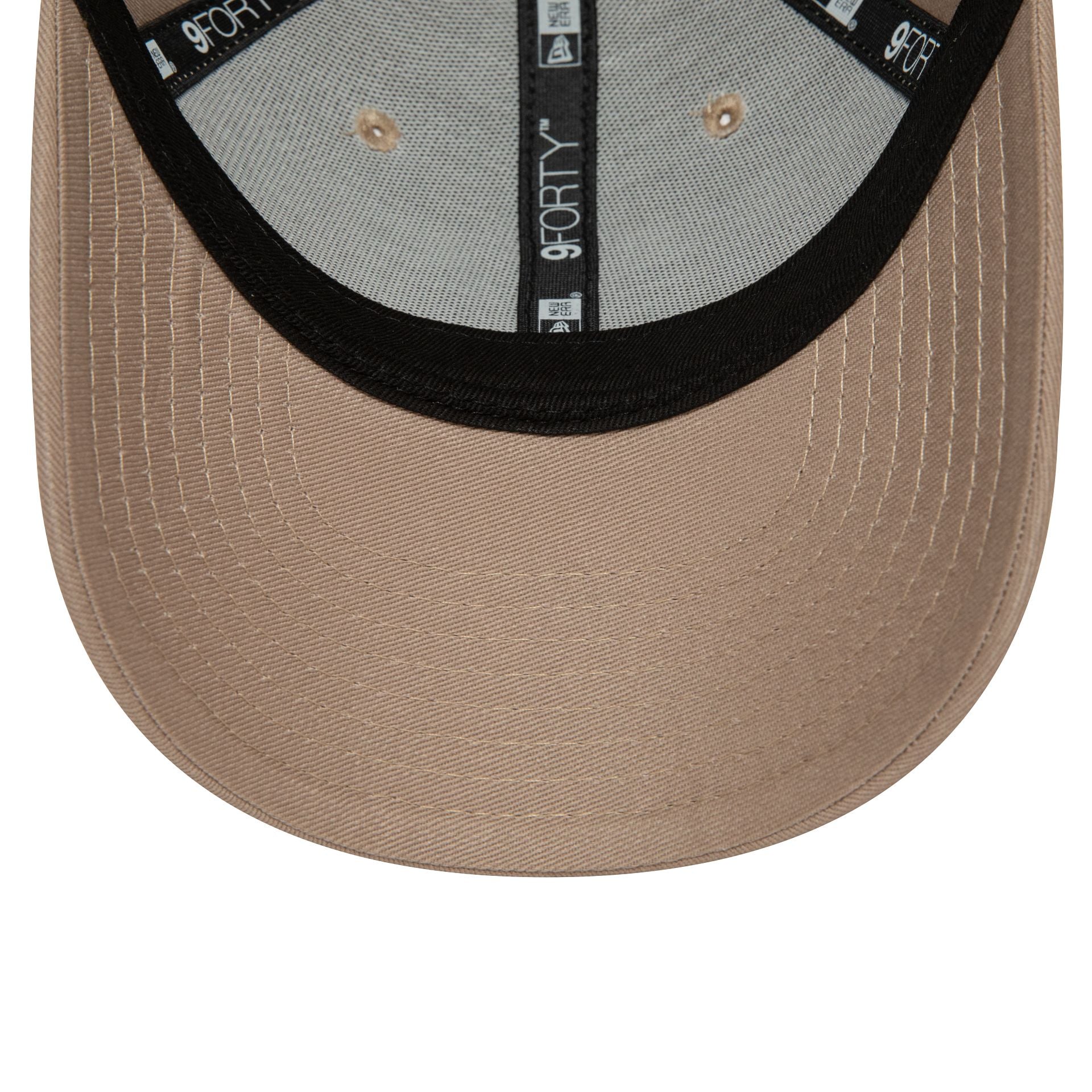 This is a New York Yankees Youth League Essential Pastel Brown 9FORTY Adjustable Cap 2