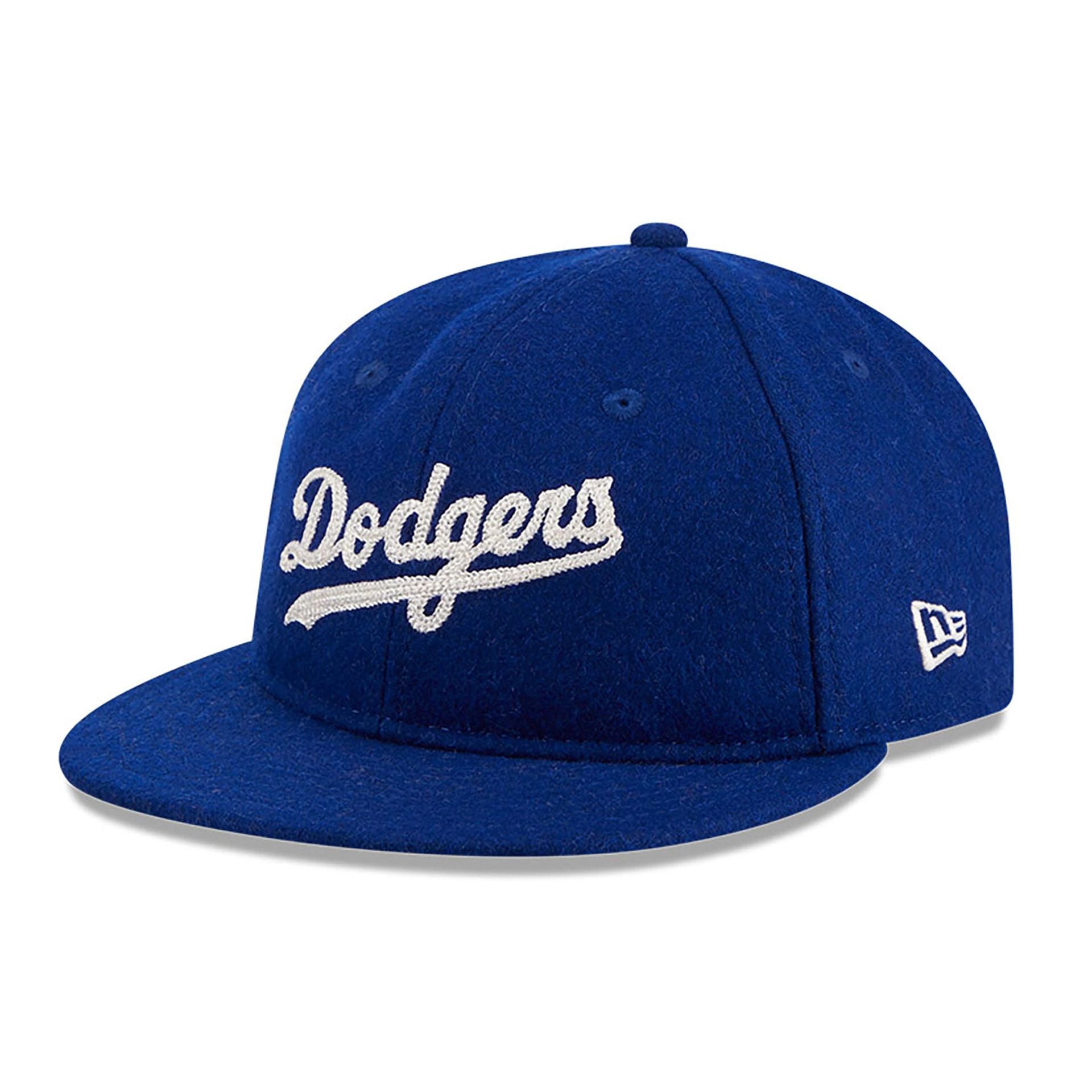 This is a LA Dodgers Melton Wool Dark Blue Retro Crown 9FIFTY Strapback Cap 1