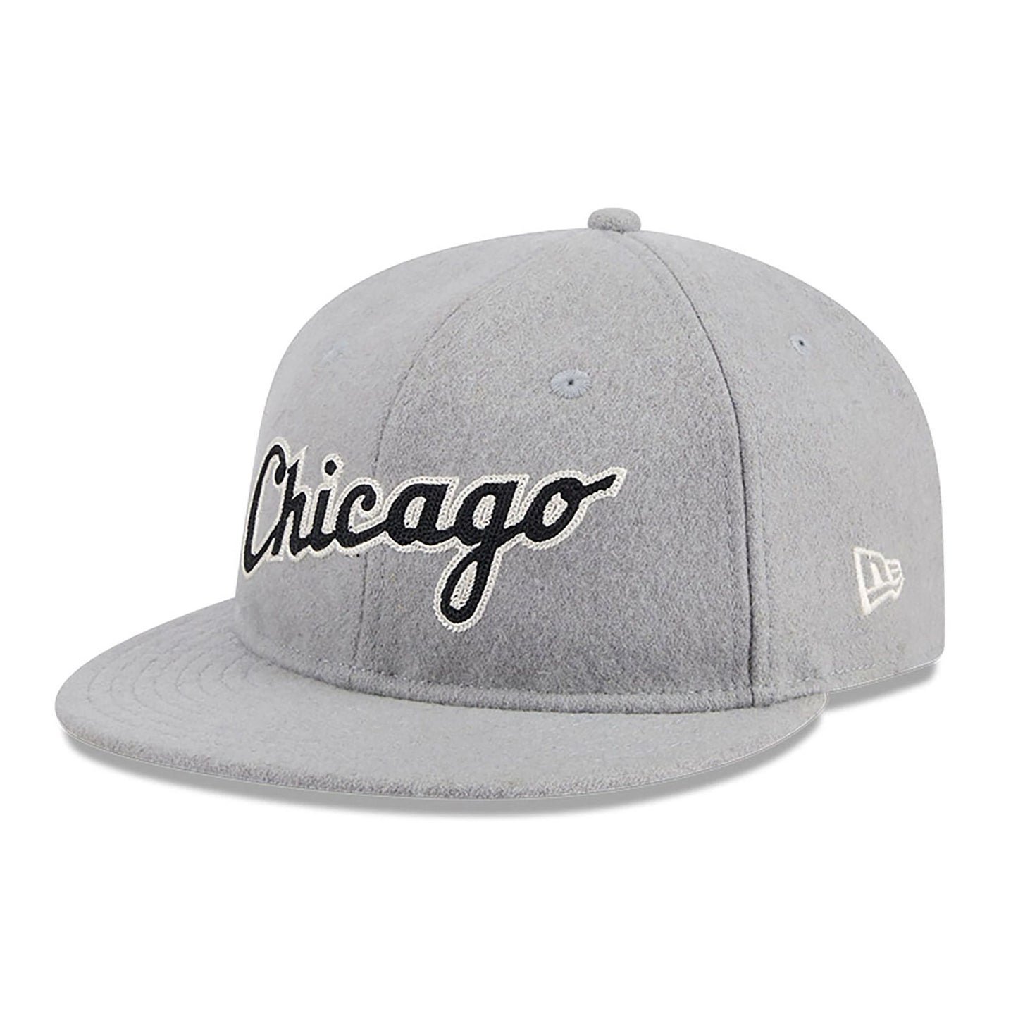 This is a Chicago White Sox Melton Wool Grey Retro Crown 9FIFTY Strapback Cap 1