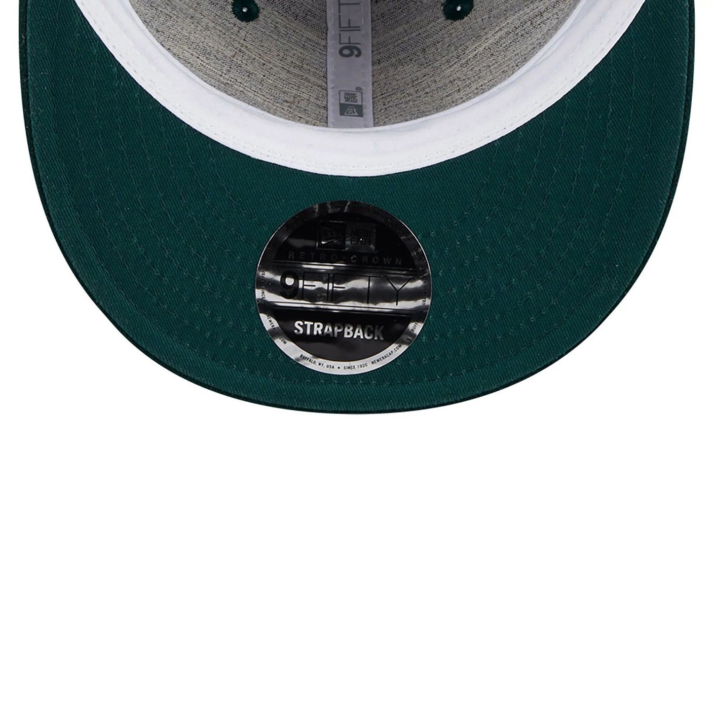 This is a Oakland Athletics Melton Wool Dark Green Retro Crown 9FIFTY Strapback Cap 3