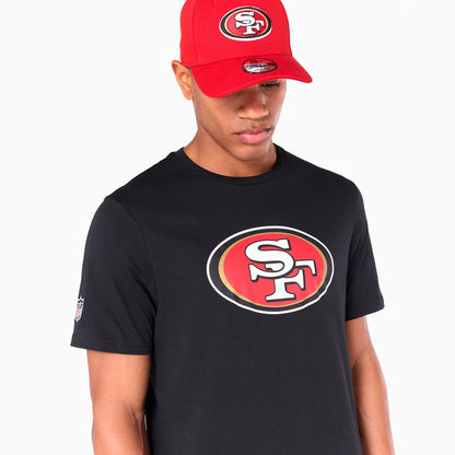 The Male model is wearing San Francisco 49ers NFL Black T-Shirt 5