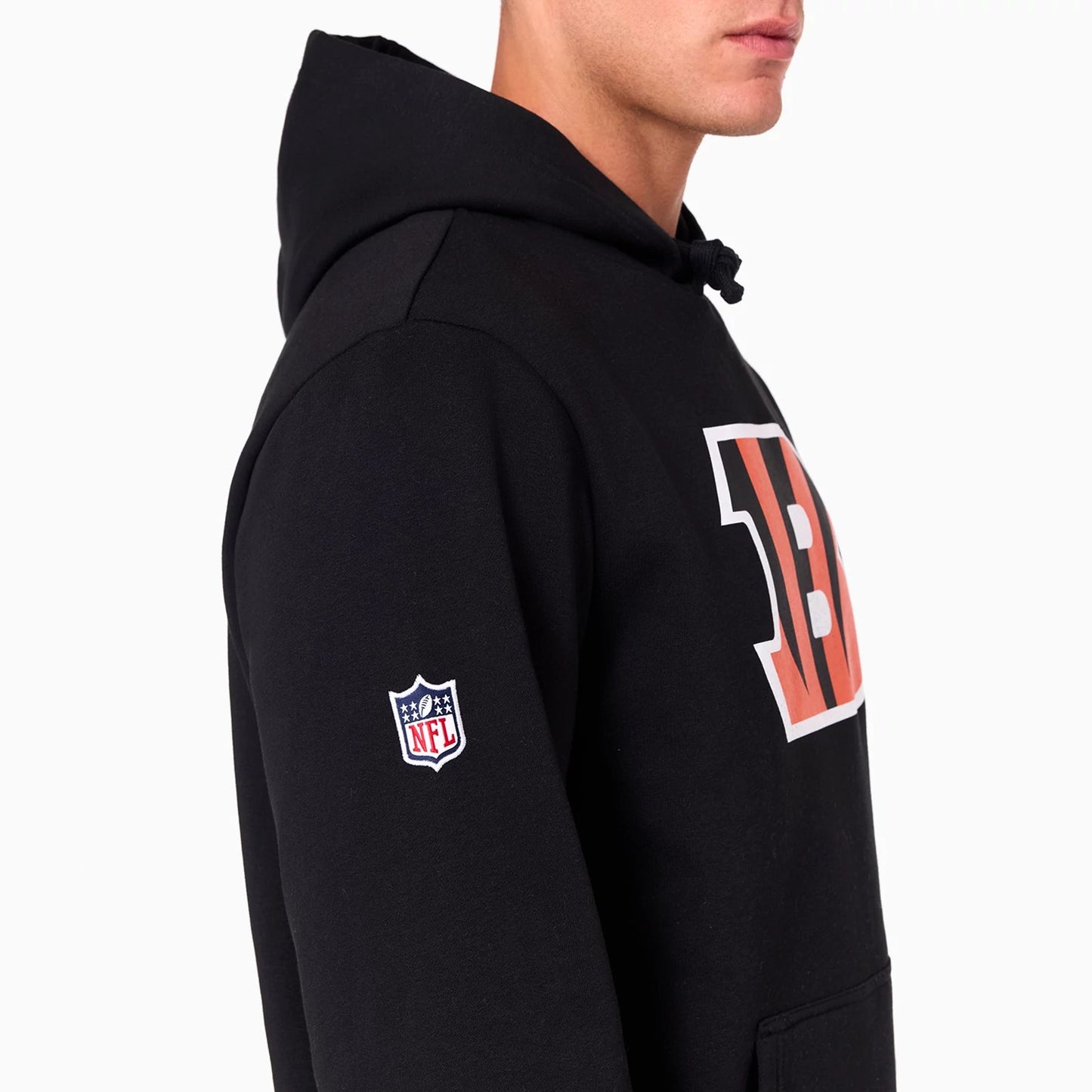 The Male model is wearing Cincinnati Bengals NFL Black Pullover Hoodie 6