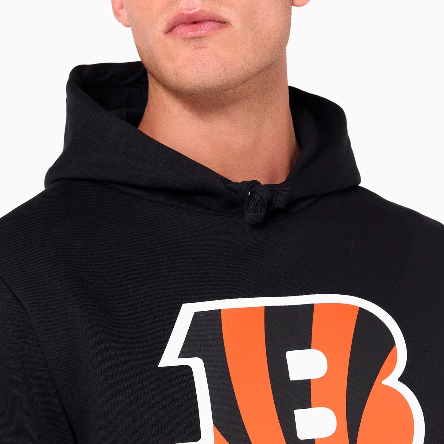 The Male model is wearing Cincinnati Bengals NFL Black Pullover Hoodie 3