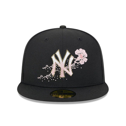 This is a New York Yankees Dotted Floral Black 59FIFTY Fitted Cap 2