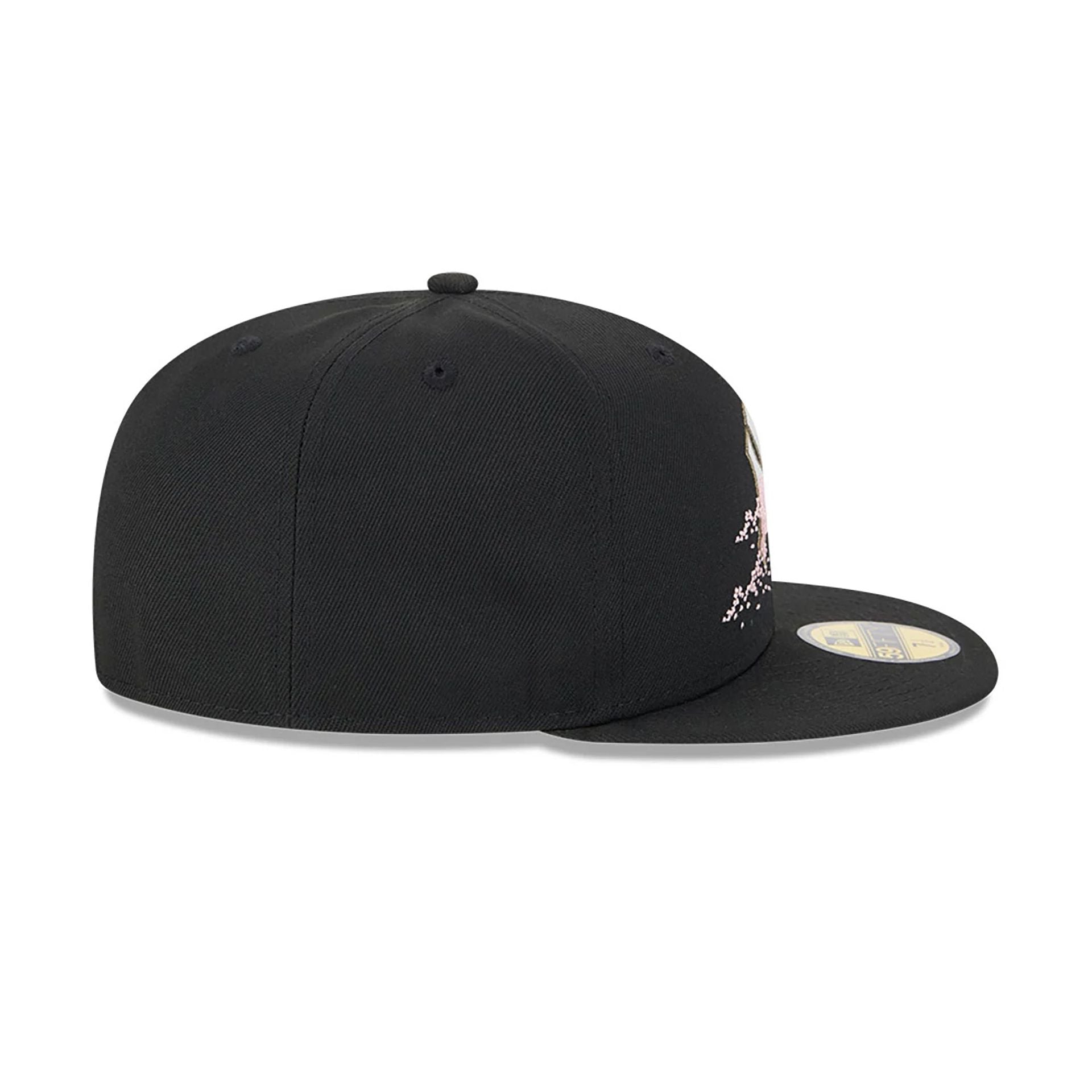 This is a New York Yankees Dotted Floral Black 59FIFTY Fitted Cap 5