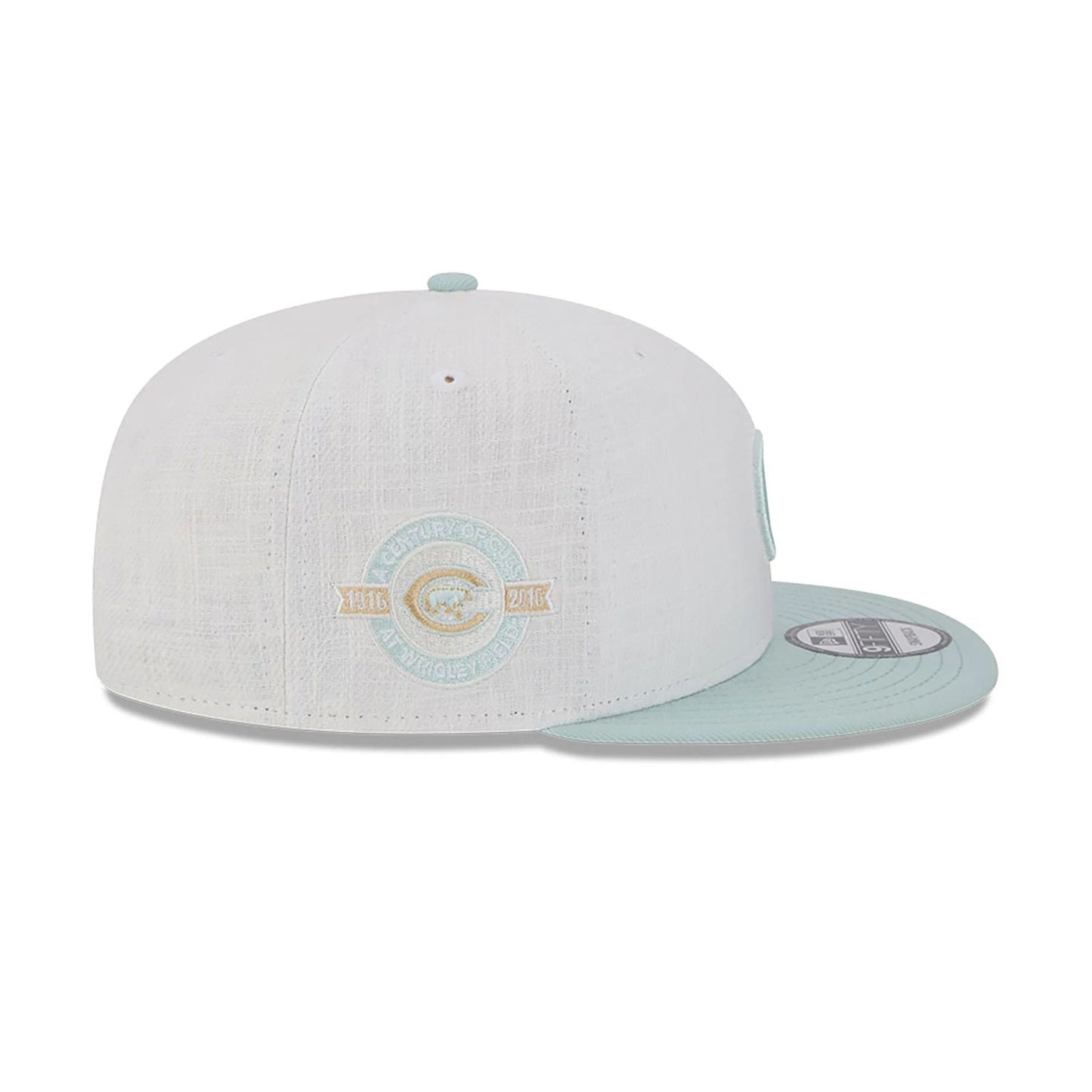 This is a Chicago Cubs Minty Breeze White 9FIFTY Snapback Cap 6