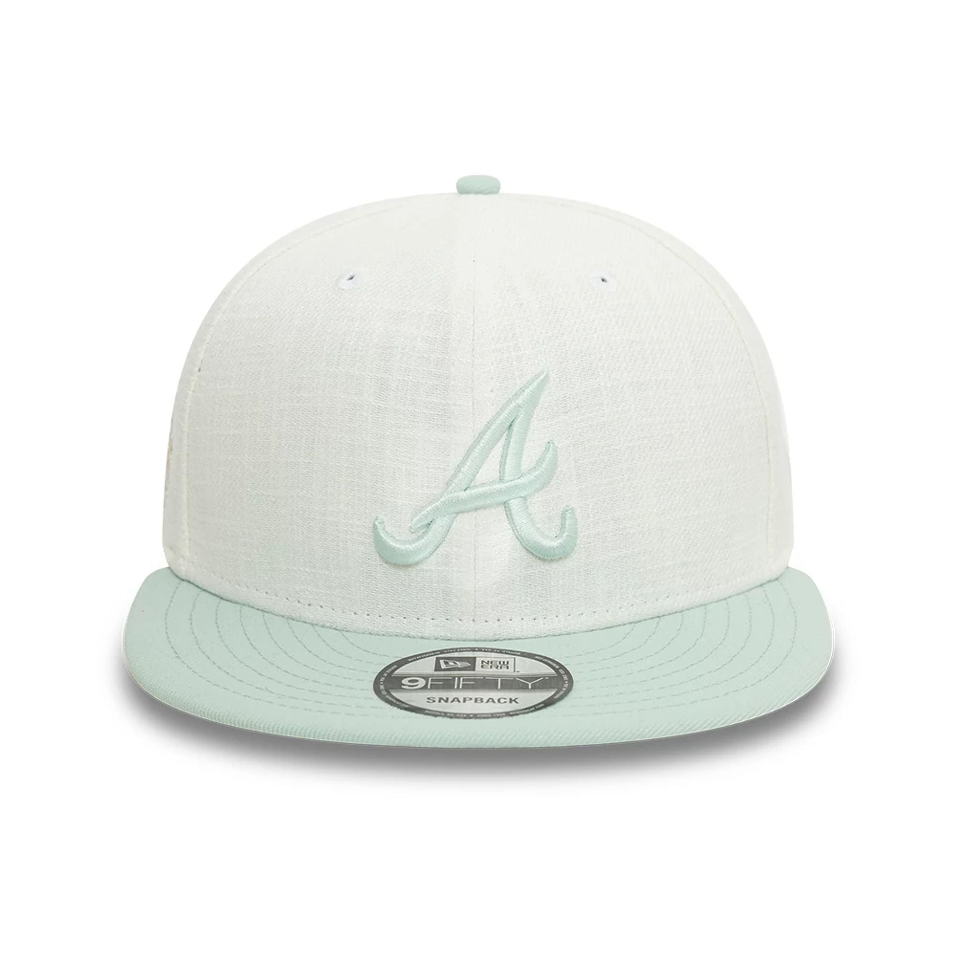 This is a Atlanta Braves Minty Breeze White 9FIFTY Snapback Cap 4