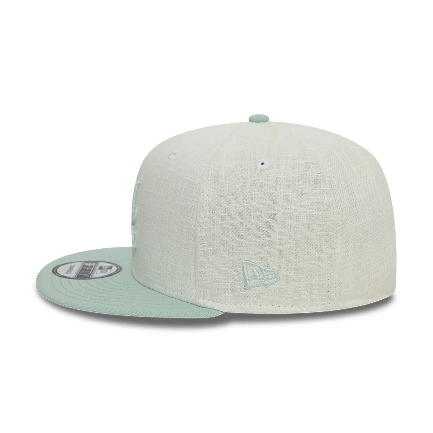 This is a Atlanta Braves Minty Breeze White 9FIFTY Snapback Cap 3