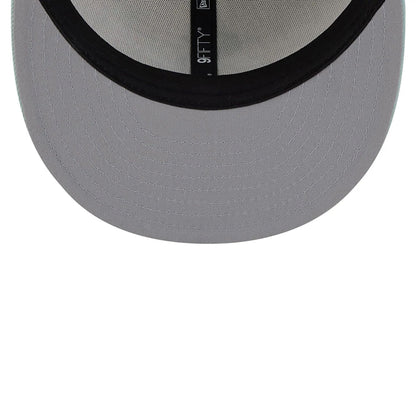 This is a Chicago White Sox Minty Breeze White 9FIFTY Snapback Cap 2