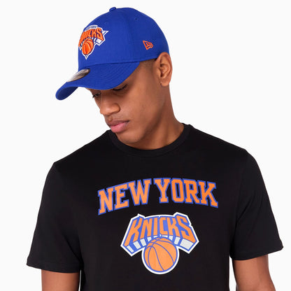 The Male model is wearing New York Knicks NBA Black T-Shirt 4