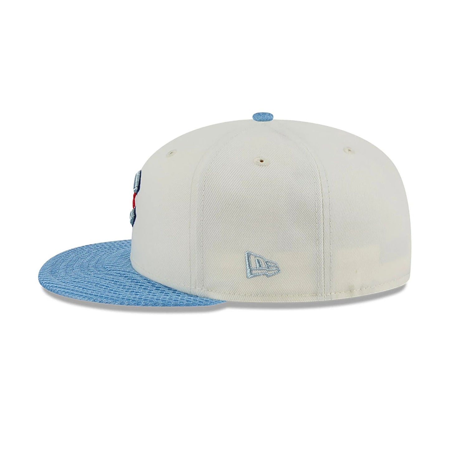 This is a Chicago Cubs City Mesh Chrome White 59FIFTY Fitted Cap 7