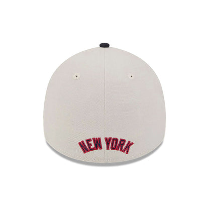 This is a New York Yankees MLB 4th Of July Navy 39THIRTY Stretch Fit Cap 4