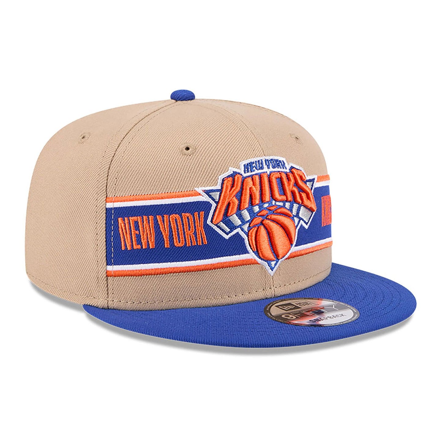 This is a New York Knicks NBA Draft Beige 9FIFTY Snapback Cap 4