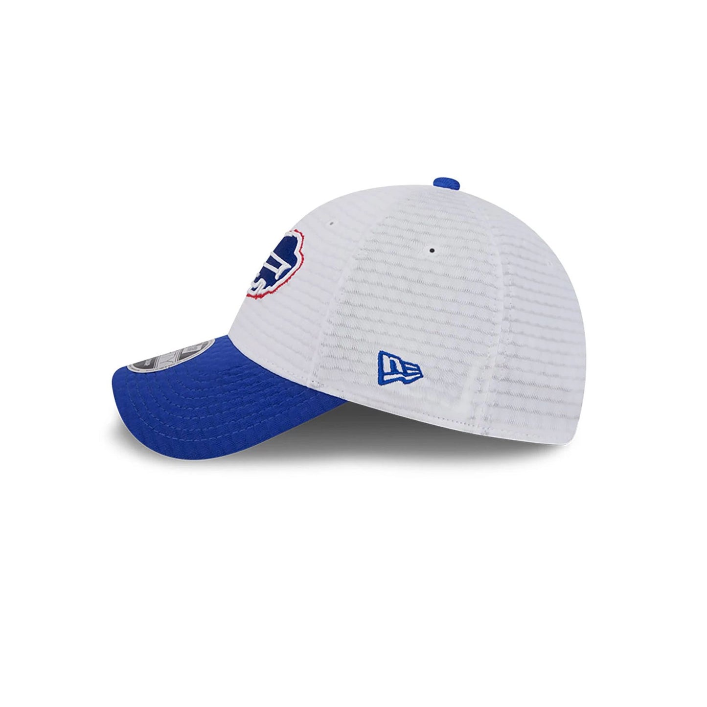 This is a Buffalo Bills NFL Training 2024 White 9FORTY Stretch Snap Cap 4