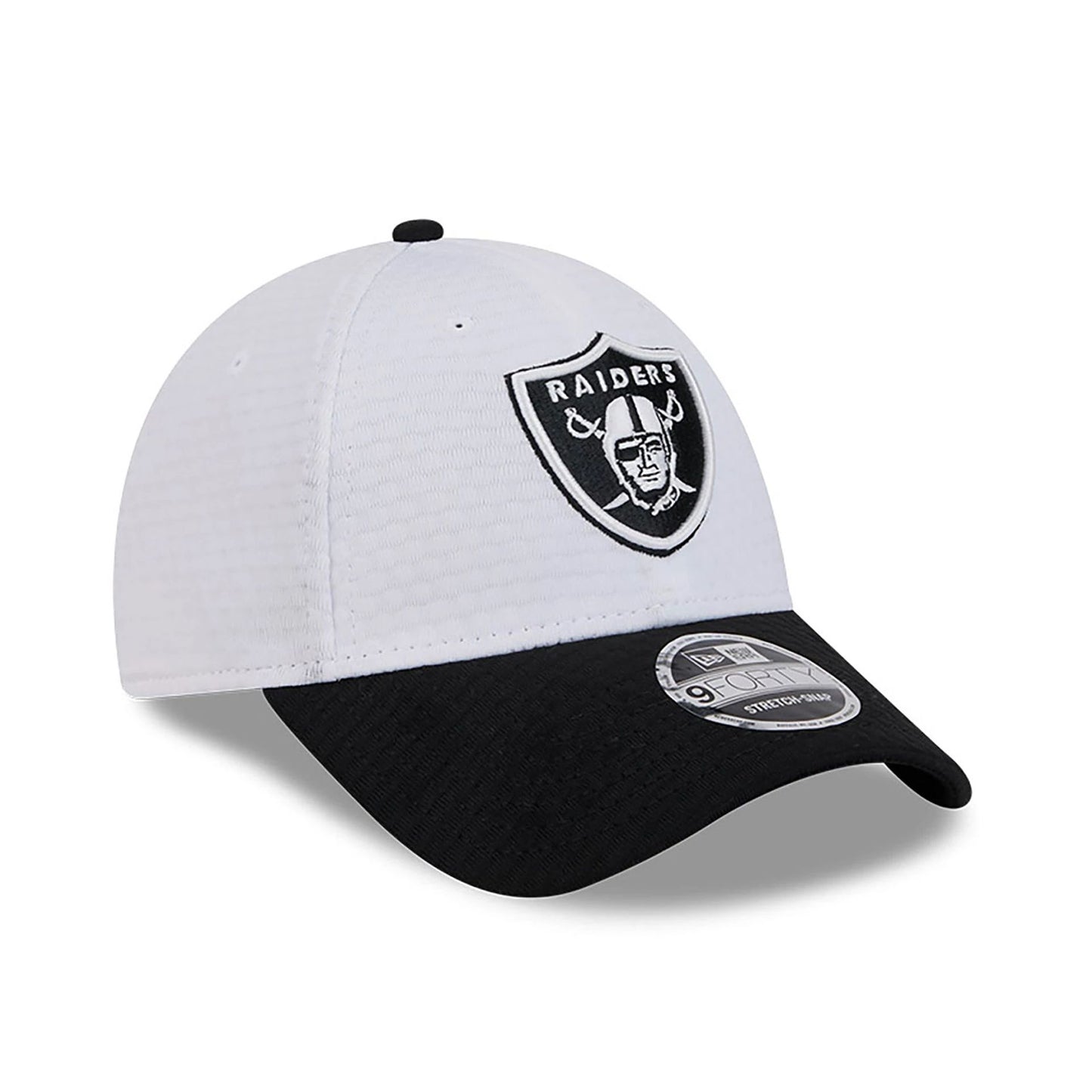 This is a Las Vegas Raiders NFL Training 2024 White 9FORTY Stretch Snap Cap 3