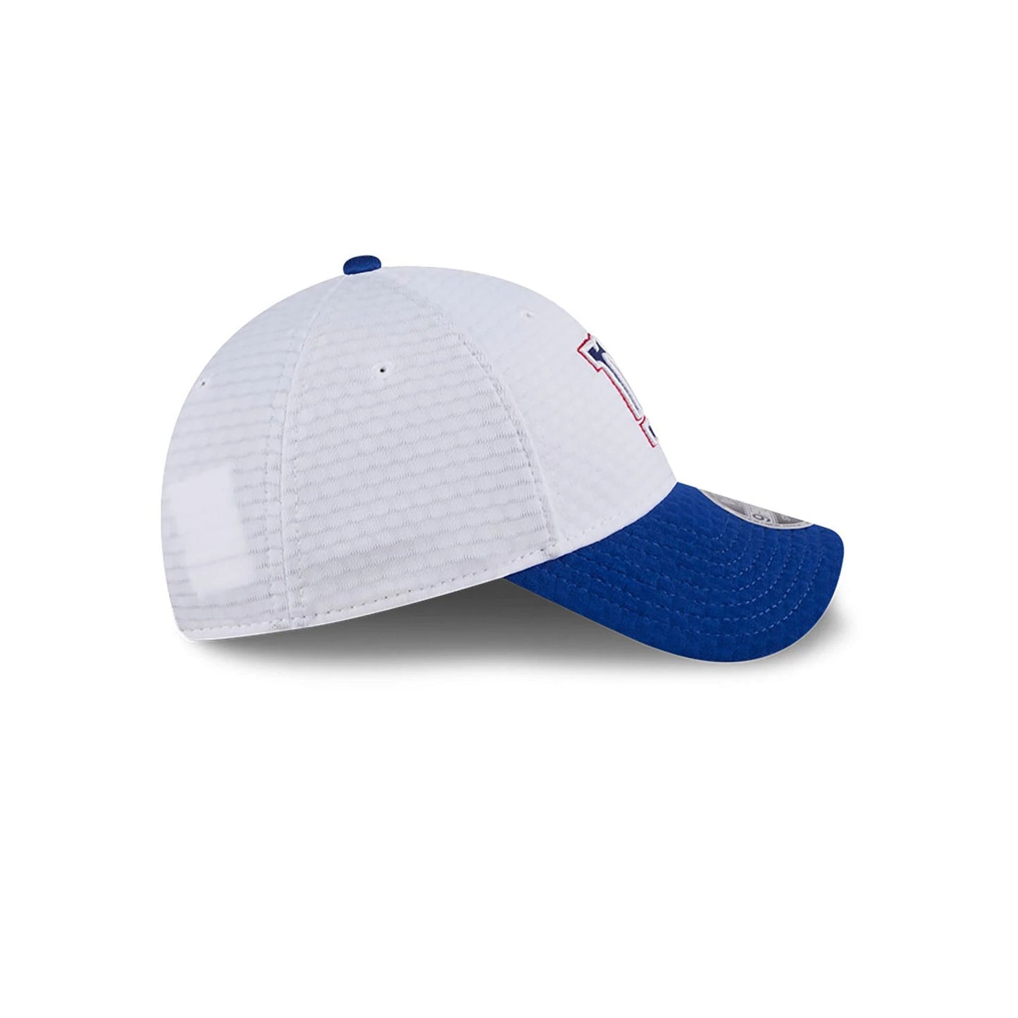 This is a New York Giants NFL Training 2024 White 9FORTY Stretch Snap Cap 6