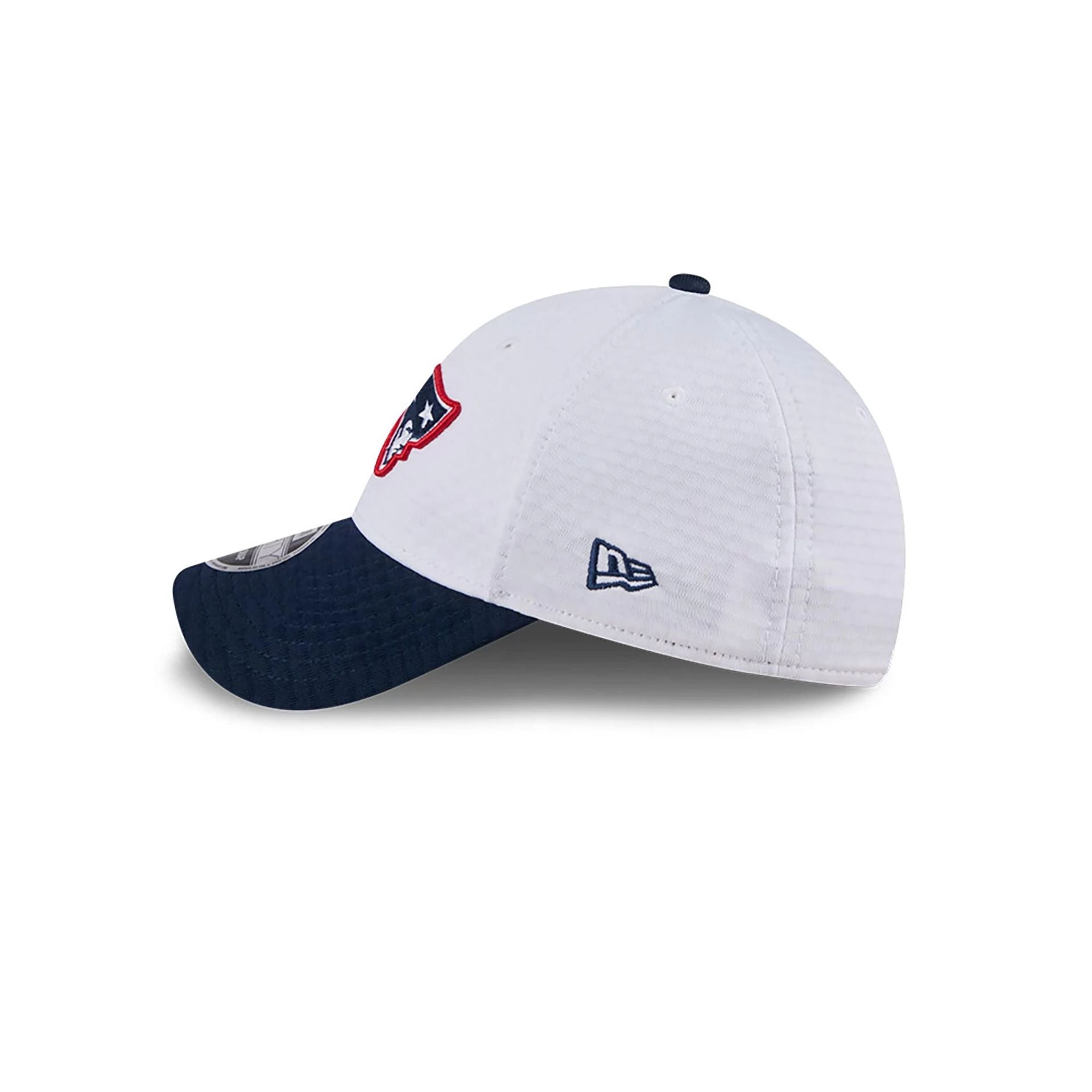 This is a New England Patriots NFL Training 2024 White 9FORTY Stretch Snap Cap 7