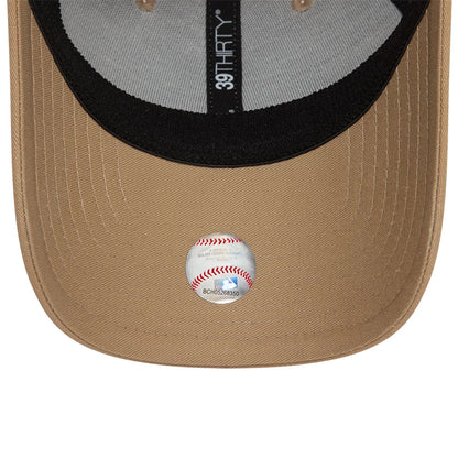 This is a Chicago White Sox League Essential Beige 39THIRTY Stretch Fit Cap 2