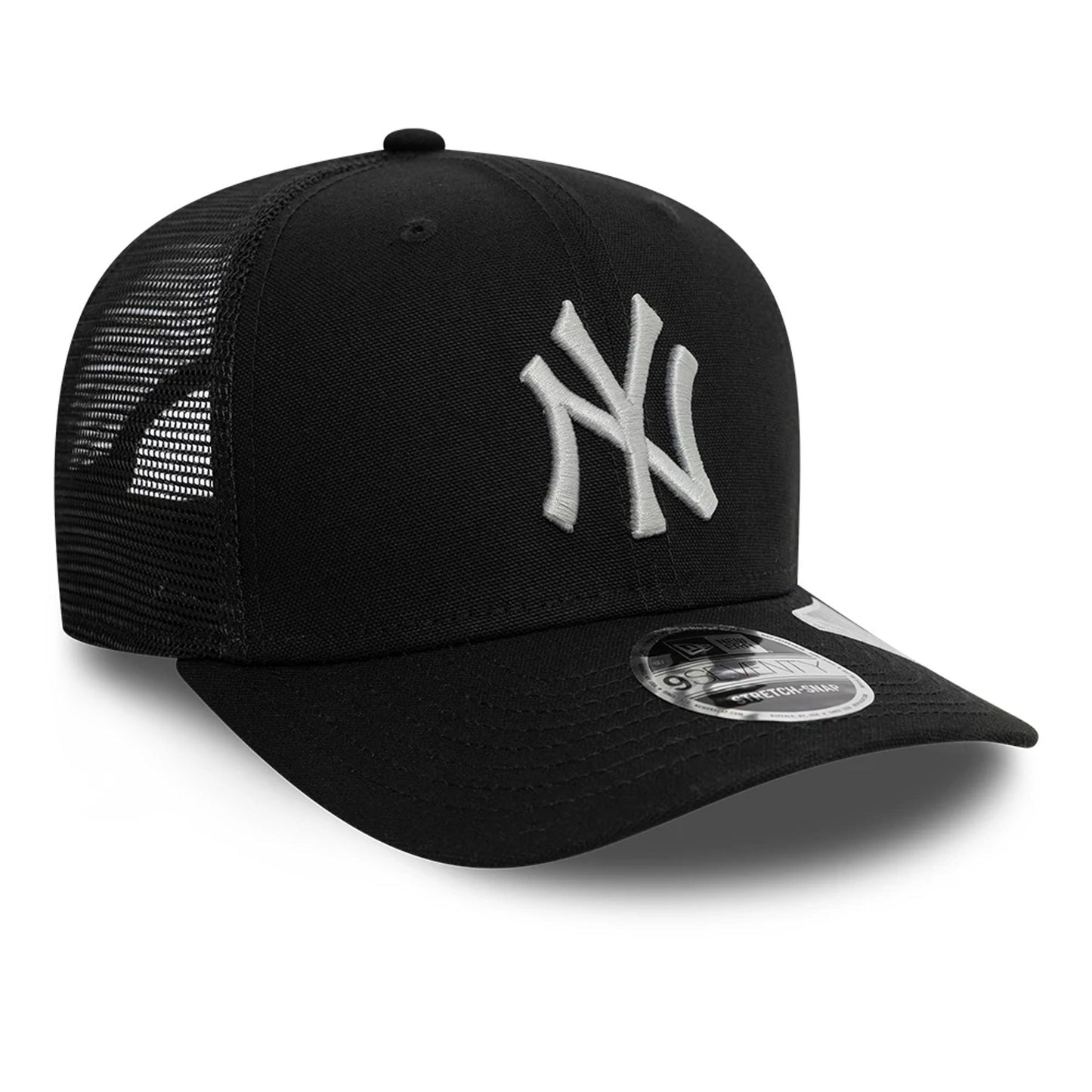 This is a New York Yankees Canvas Black 9SEVENTY Stretch Snap Adjustable Cap 4