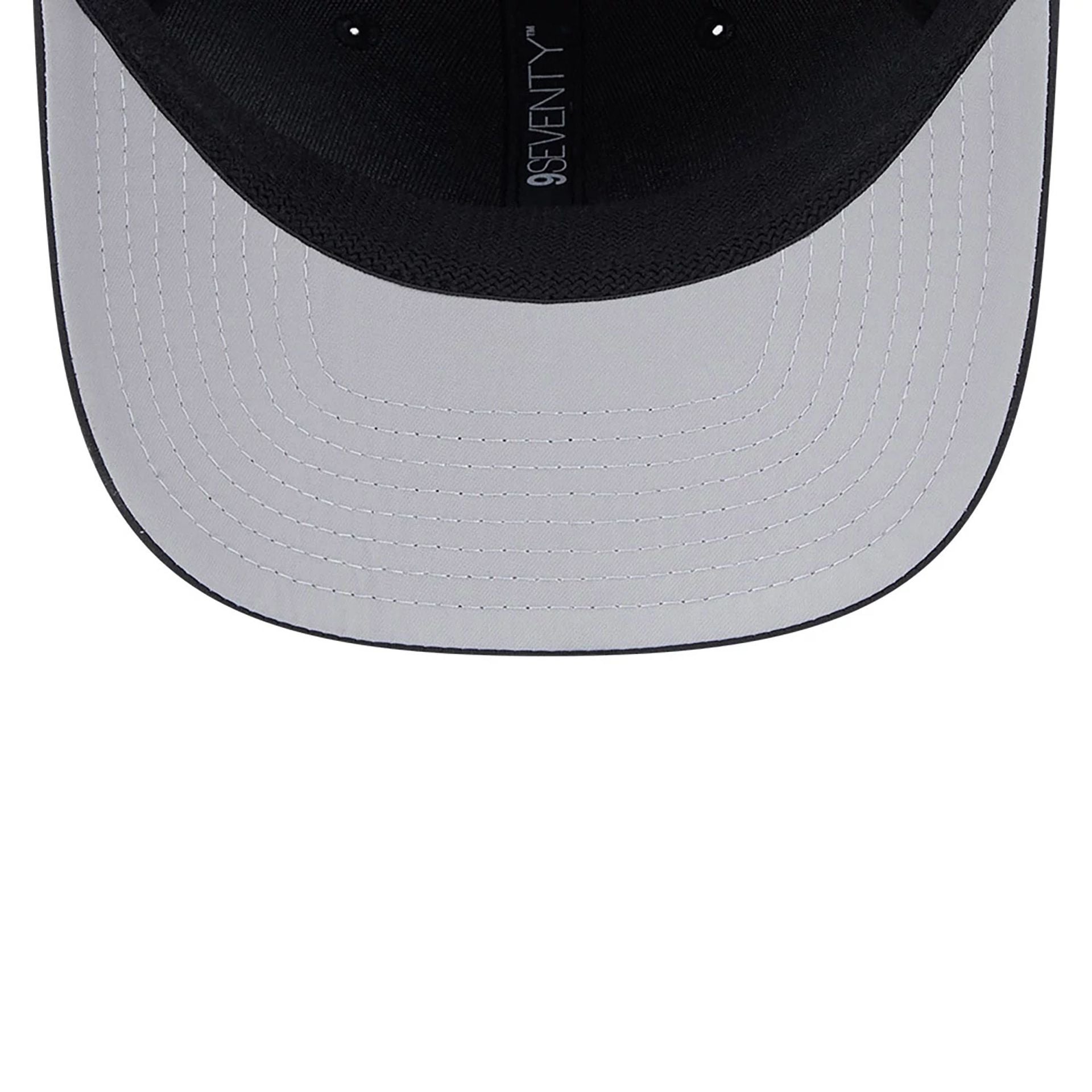 This is a Chicago White Sox AC Performance Black 9SEVENTY Stretch Snap Adjustable Cap 2