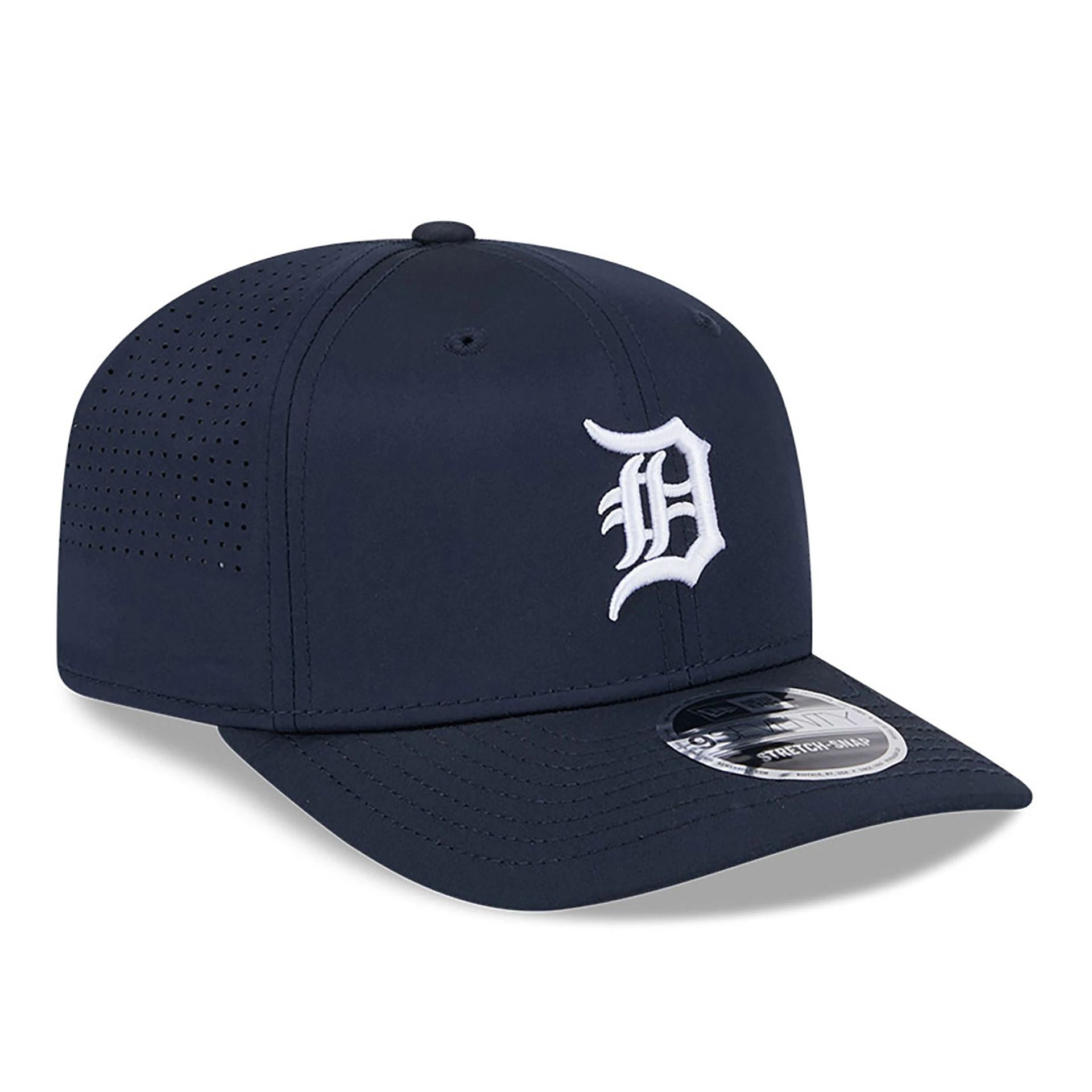 This is a Detroit Tigers AC Performance Navy 9SEVENTY Stretch Snap Adjustable Cap 4