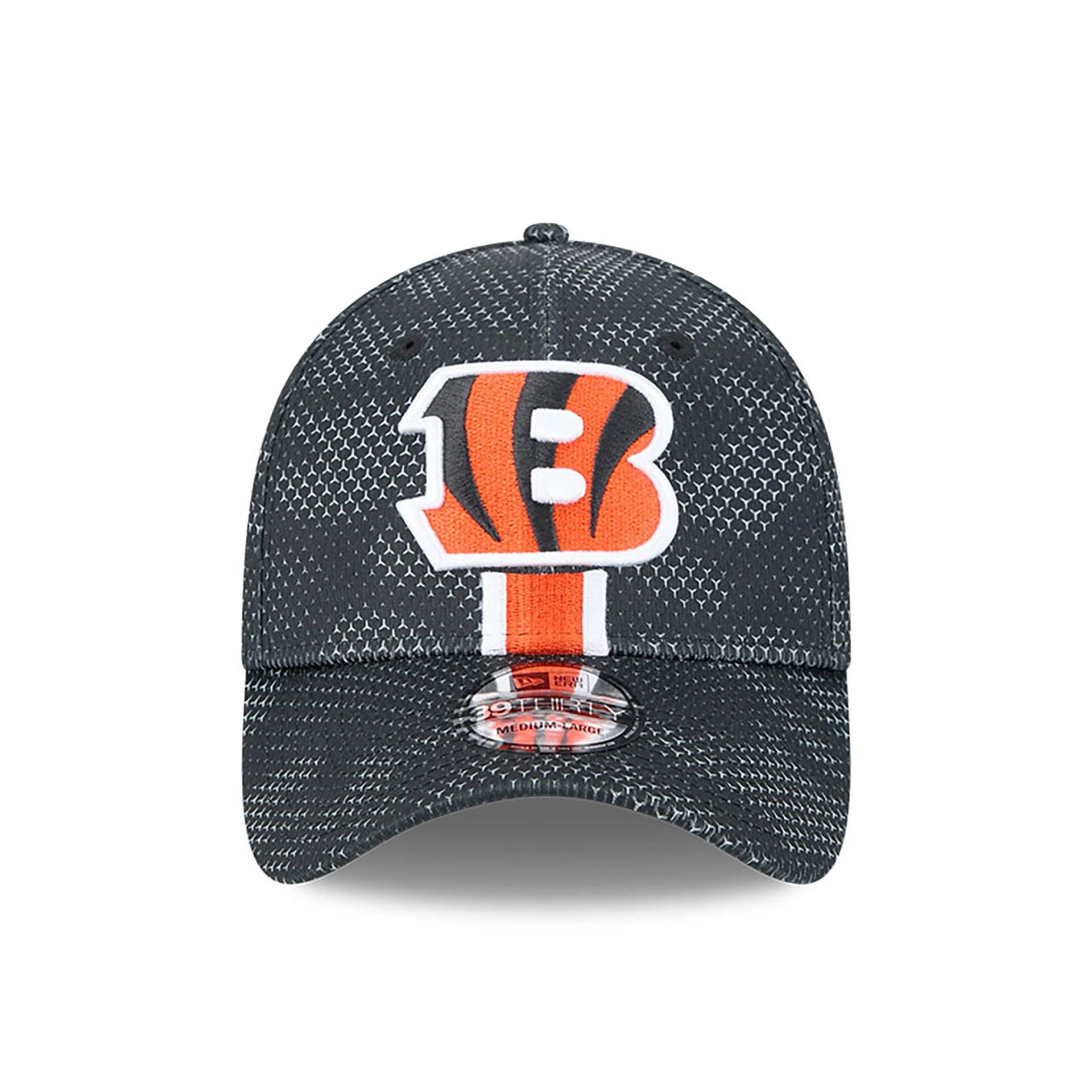 This is a Cincinnati Bengals NFL Sideline 2024 Black 39THIRTY Stretch Fit Cap 2