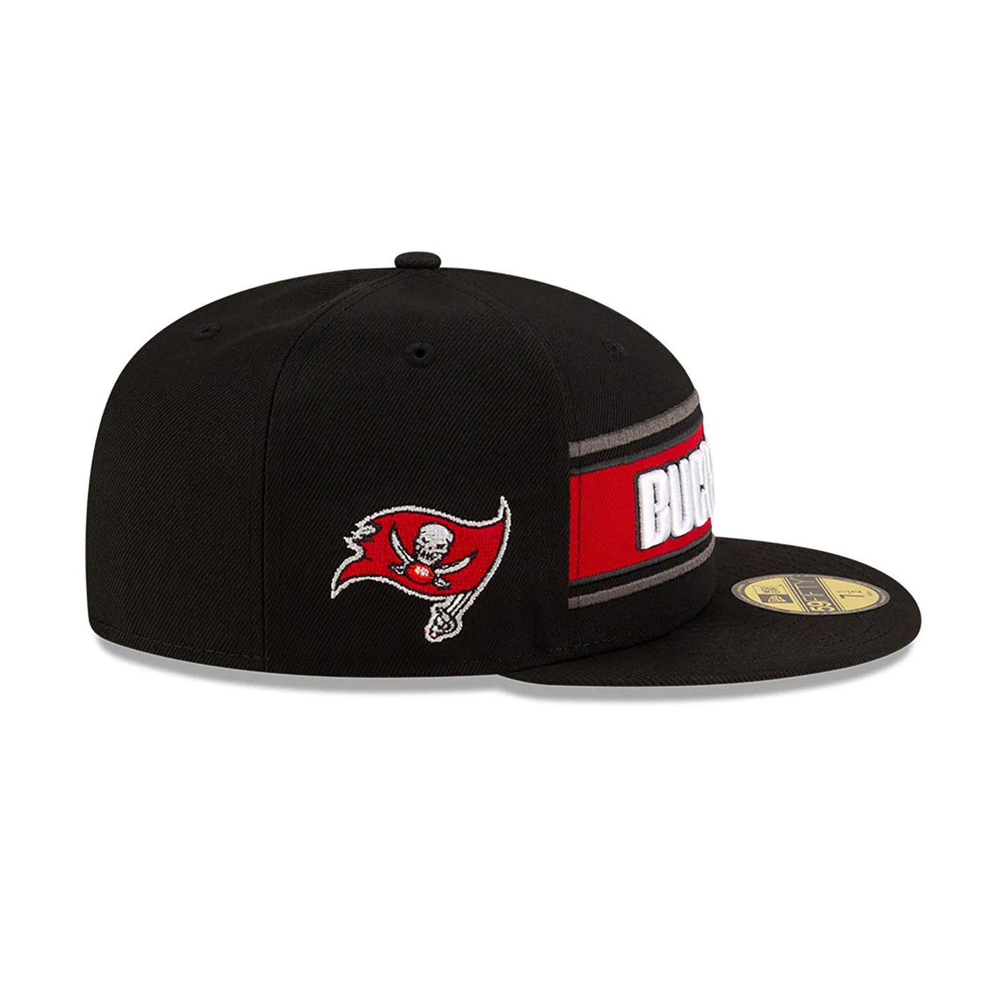 This is a Tampa Bay Buccaneers NFL Sideline 2024 Black 59FIFTY Fitted Cap 6