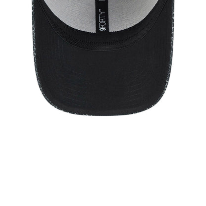 This is a Las Vegas Raiders NFL Sideline 2024 Black 9FORTY Stretch Snap Cap 3