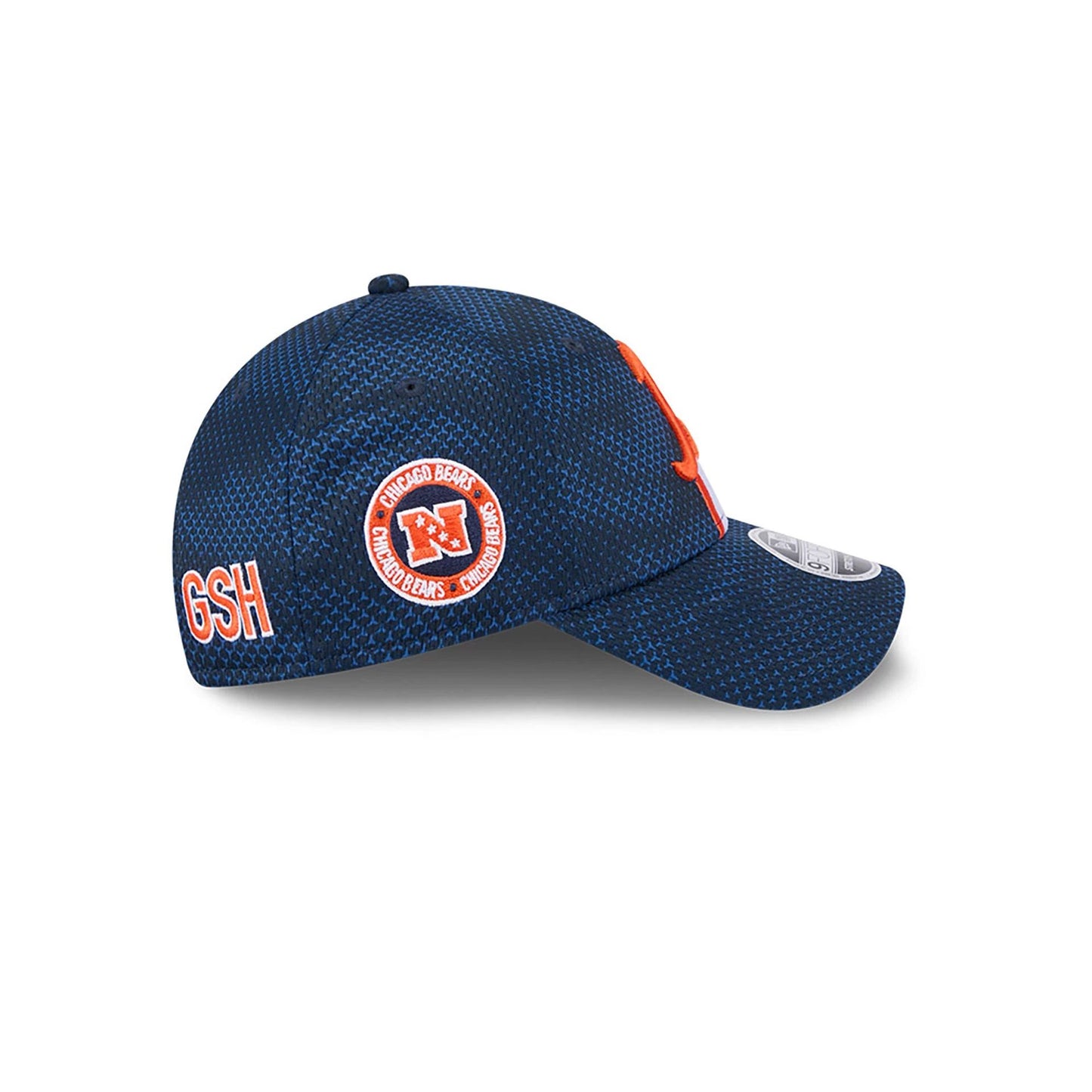 This is a Chicago Bears NFL Sideline 2024 Navy 9FORTY Stretch Snap Cap 6