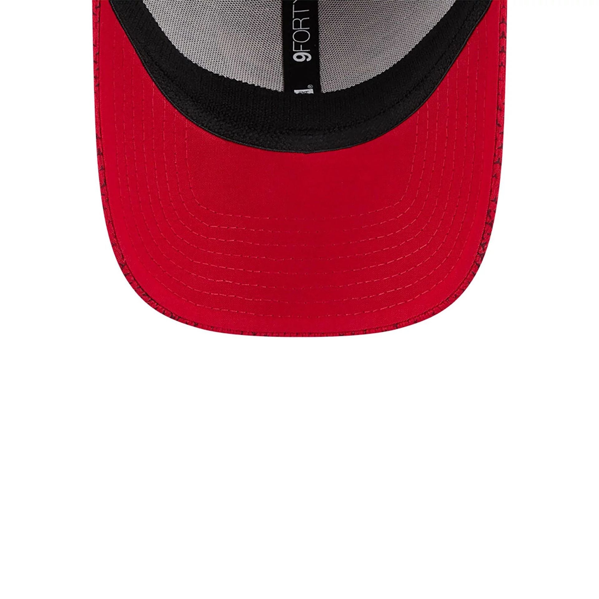 This is a Tampa Bay Buccaneers NFL Sideline 2024 Red 9FORTY Stretch Snap Cap 4