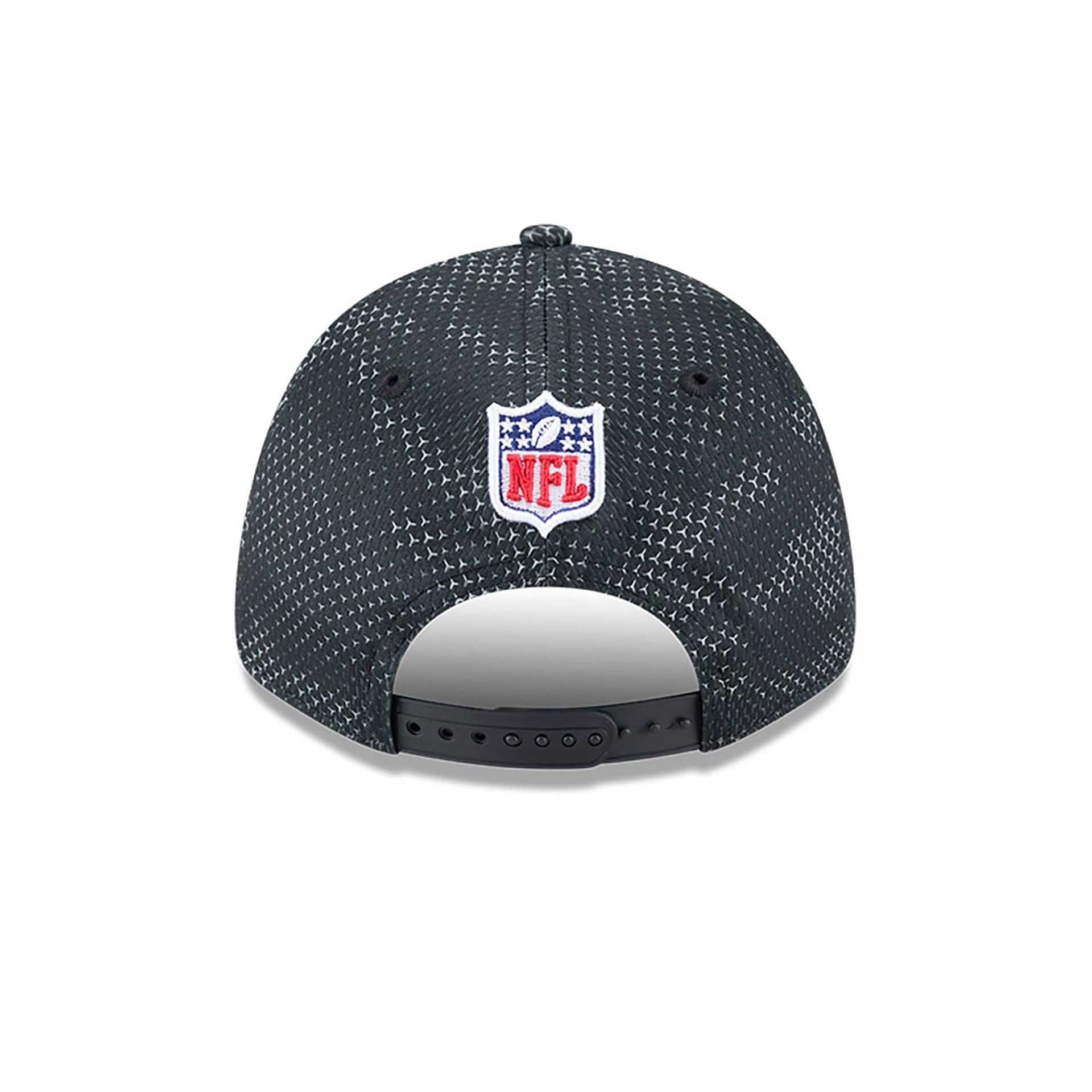 This is a New Orleans Saints NFL Sideline 2024 Black 9FORTY Stretch Snap Cap 5