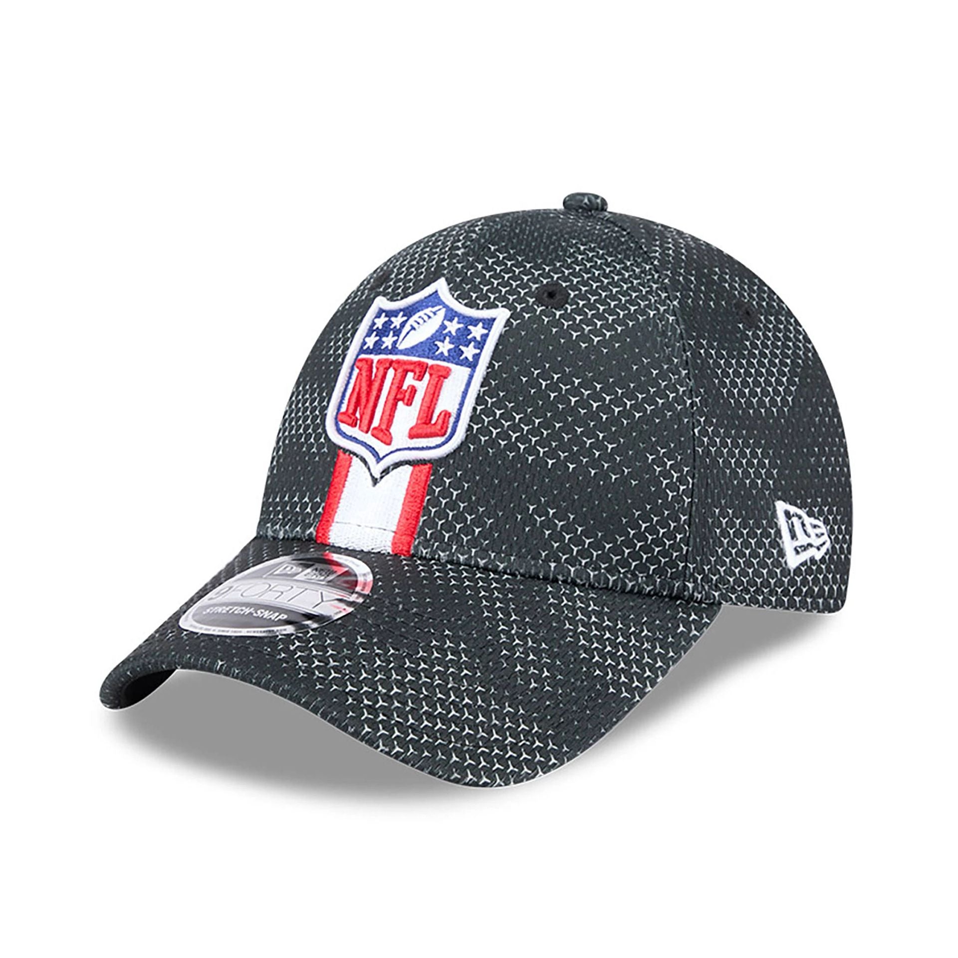 This is a NFL Official Logo NFL Sideline 2024 Black 9FORTY Stretch Snap Cap 1